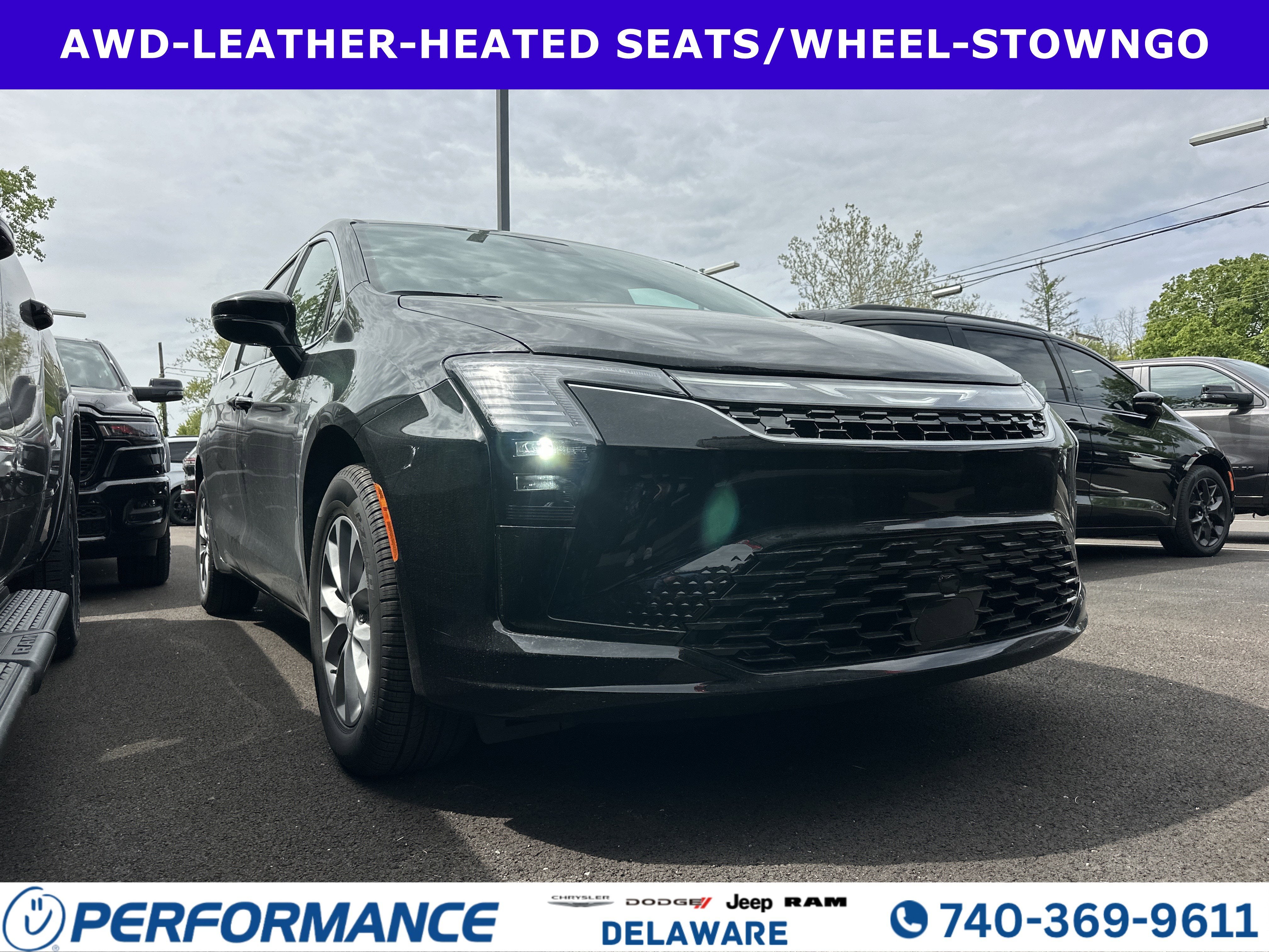 2027 Chrysler Pacifica Select AWD's photo