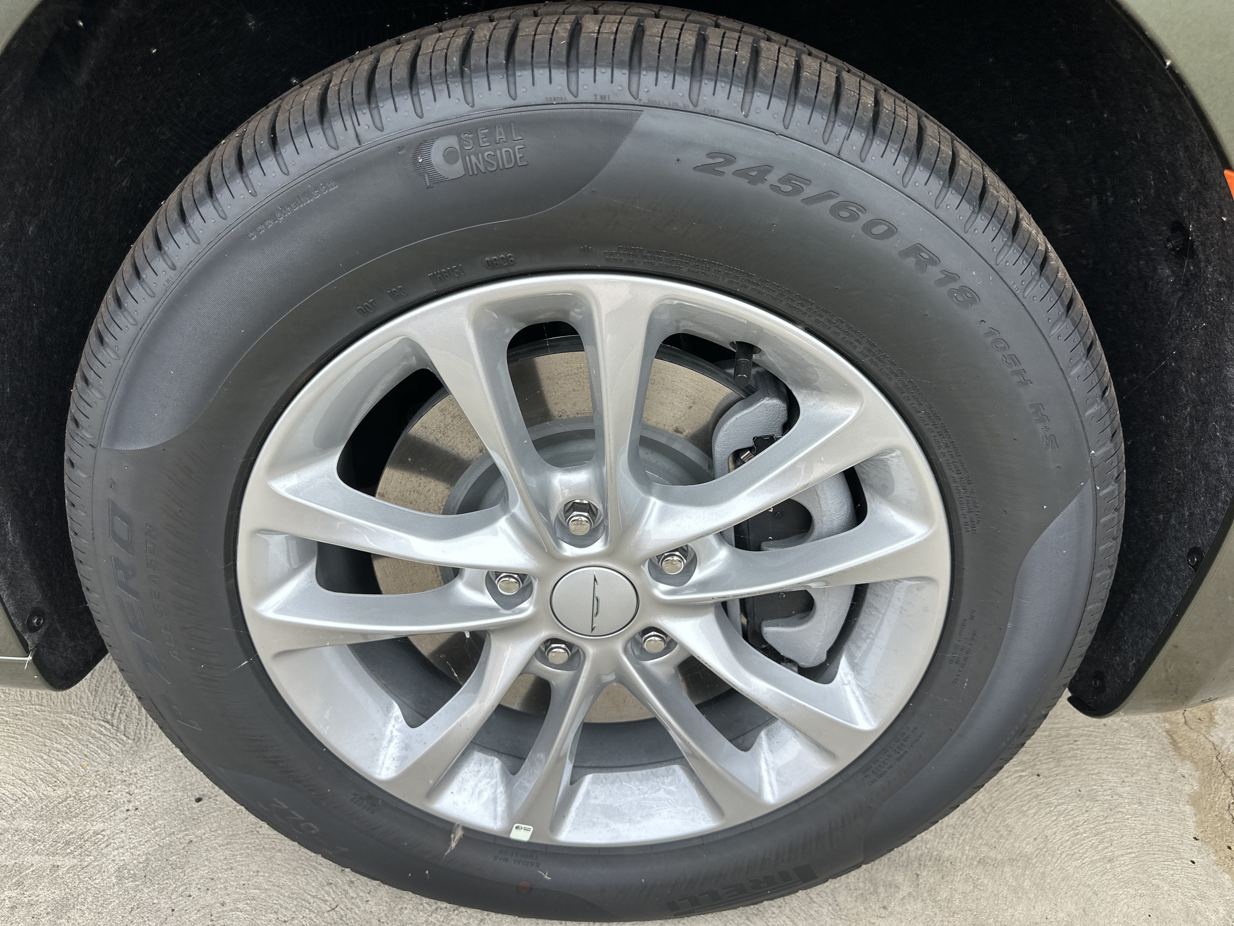 2027 Chrysler Pacifica Select