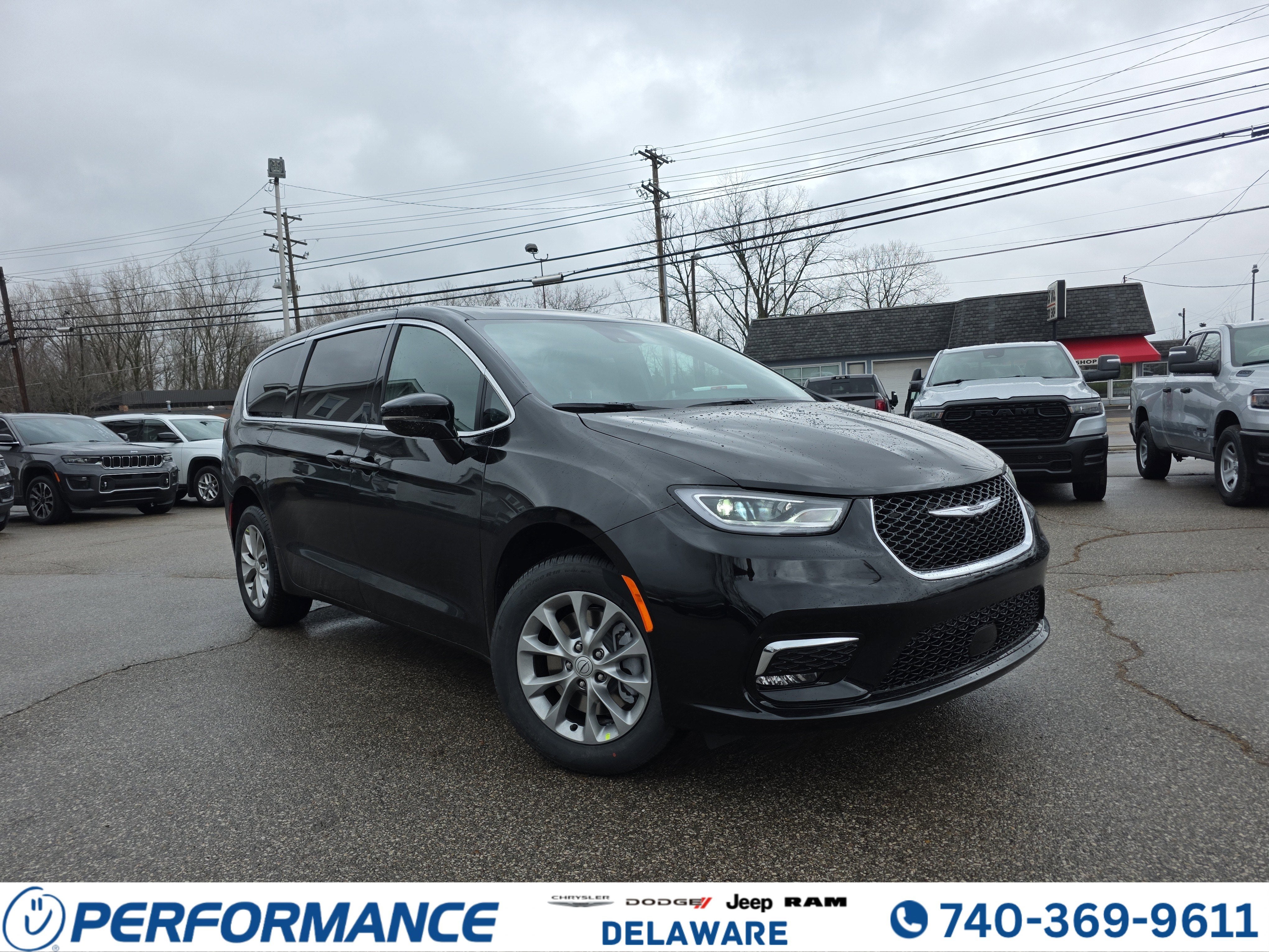 2026 Chrysler Pacifica Select