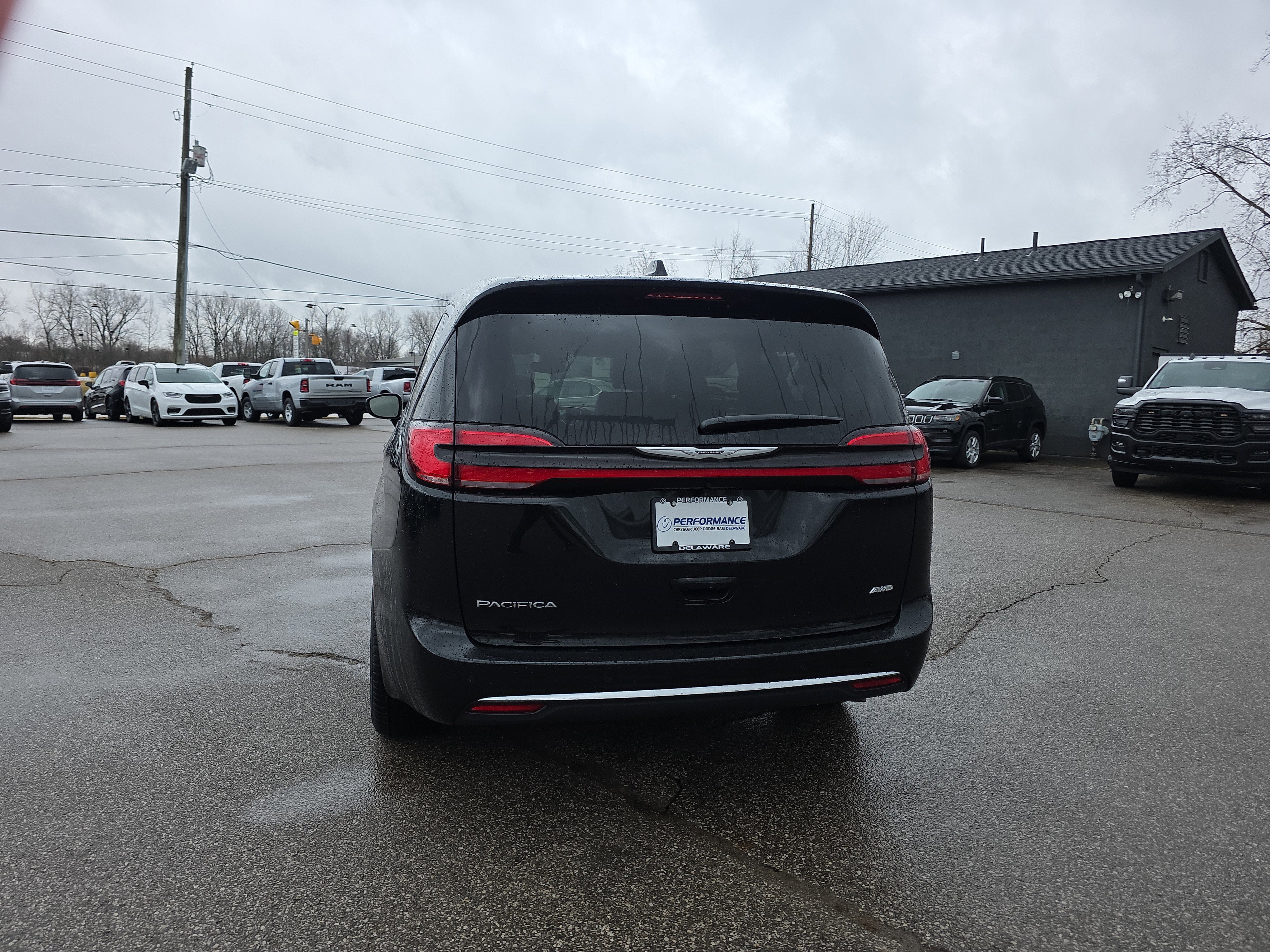 2026 Chrysler Pacifica Select