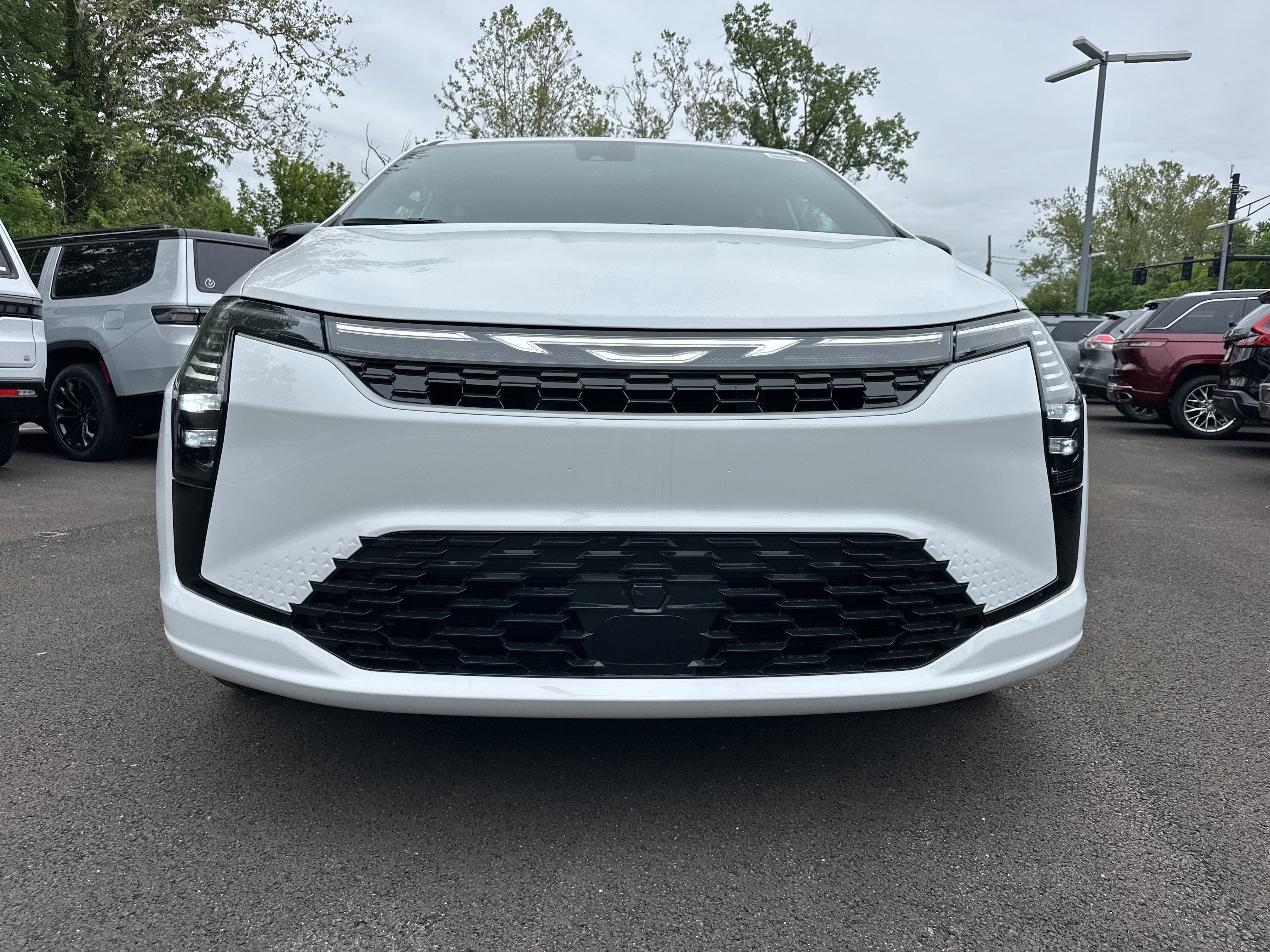 2027 Chrysler Pacifica Select