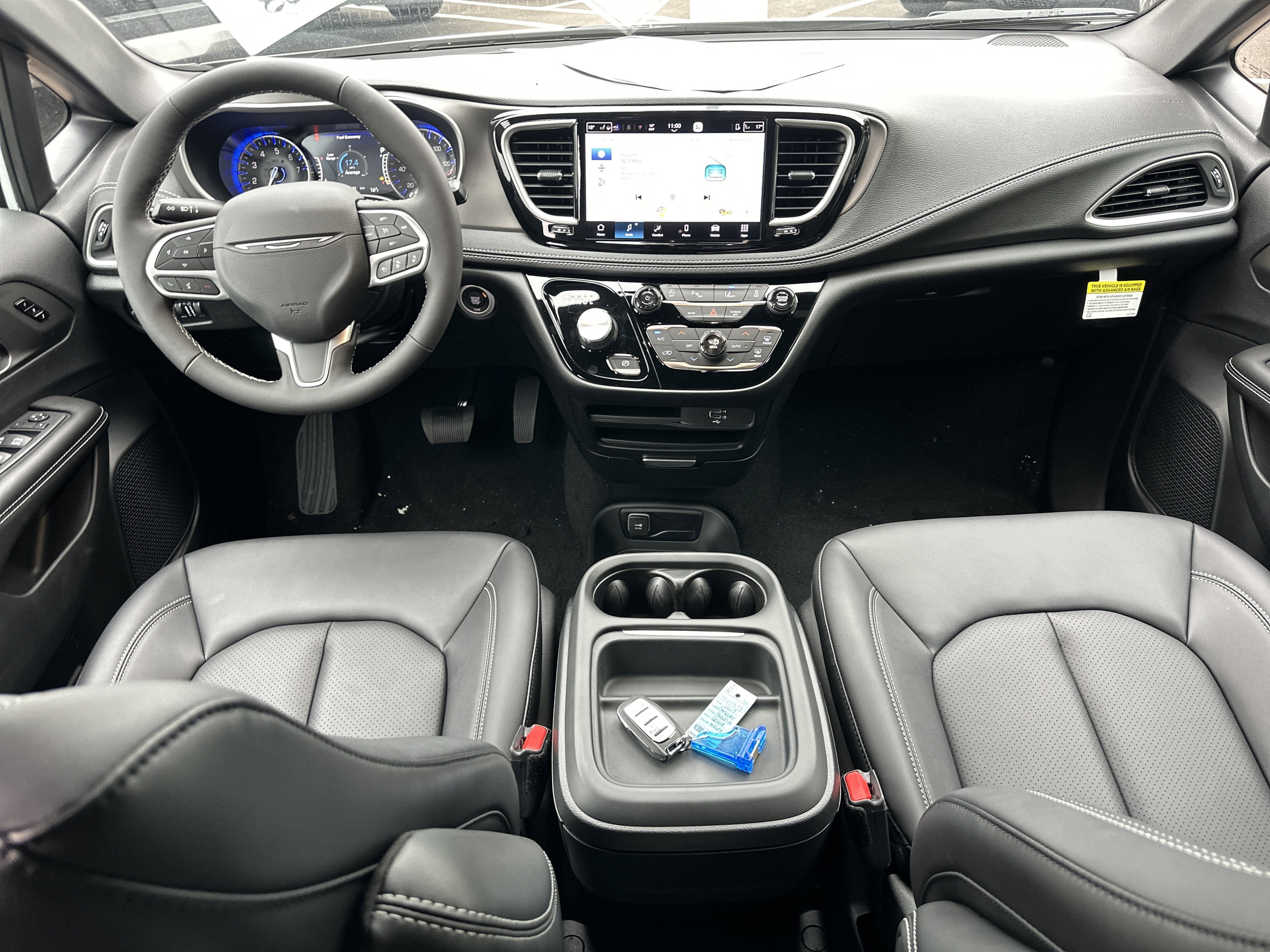 2027 Chrysler Pacifica Select