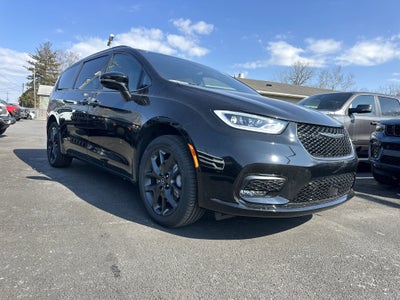 2026 Chrysler Pacifica Limited