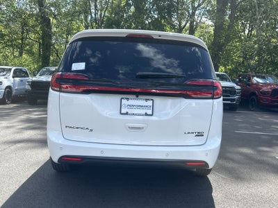 2027 Chrysler Pacifica Limited