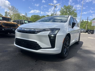 2027 Chrysler Pacifica Limited