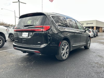 2026 Chrysler Pacifica Pinnacle