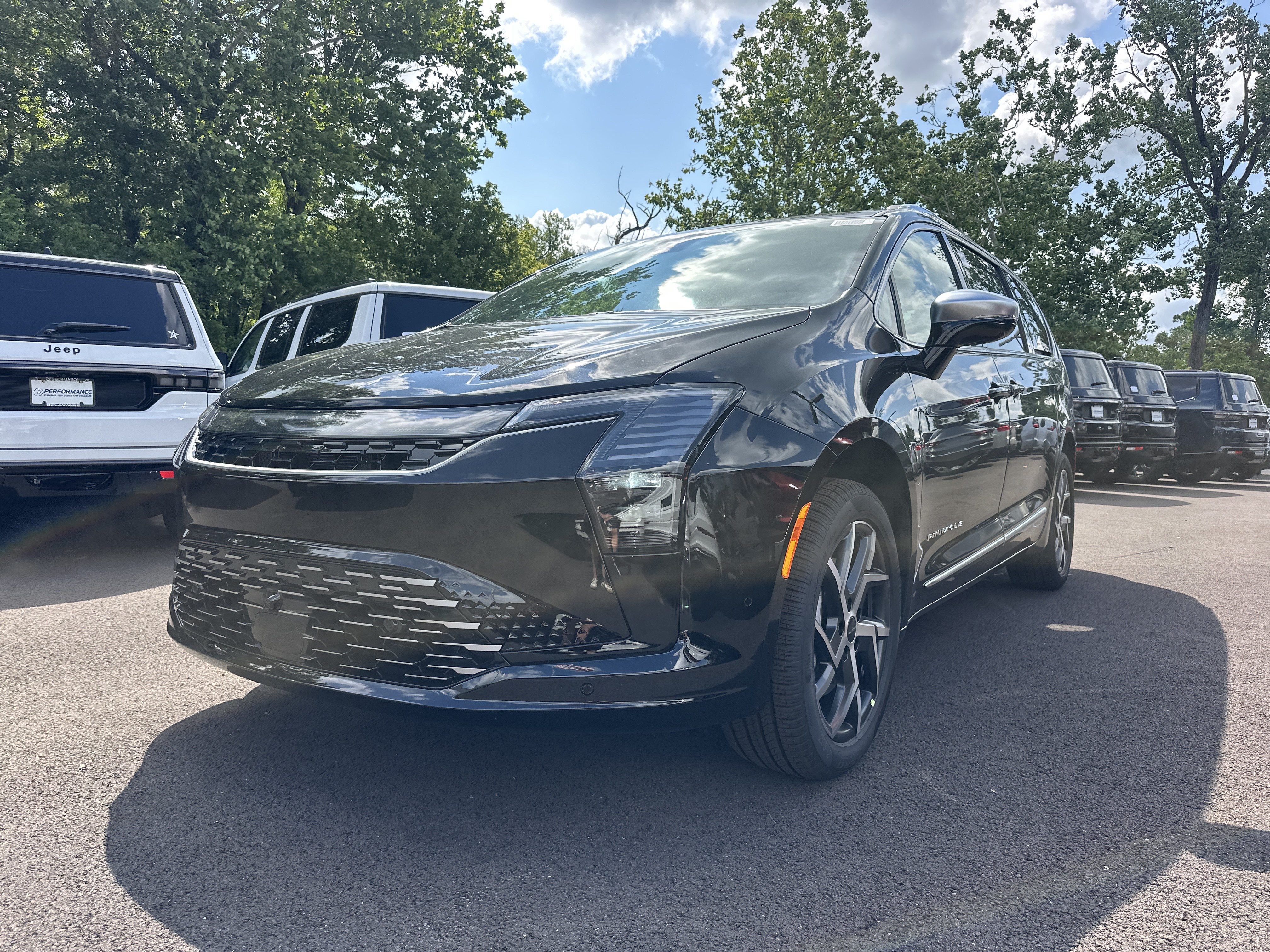 2027 Chrysler Pacifica Pinnacle