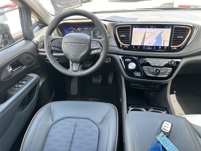 2027 Chrysler Pacifica Pinnacle