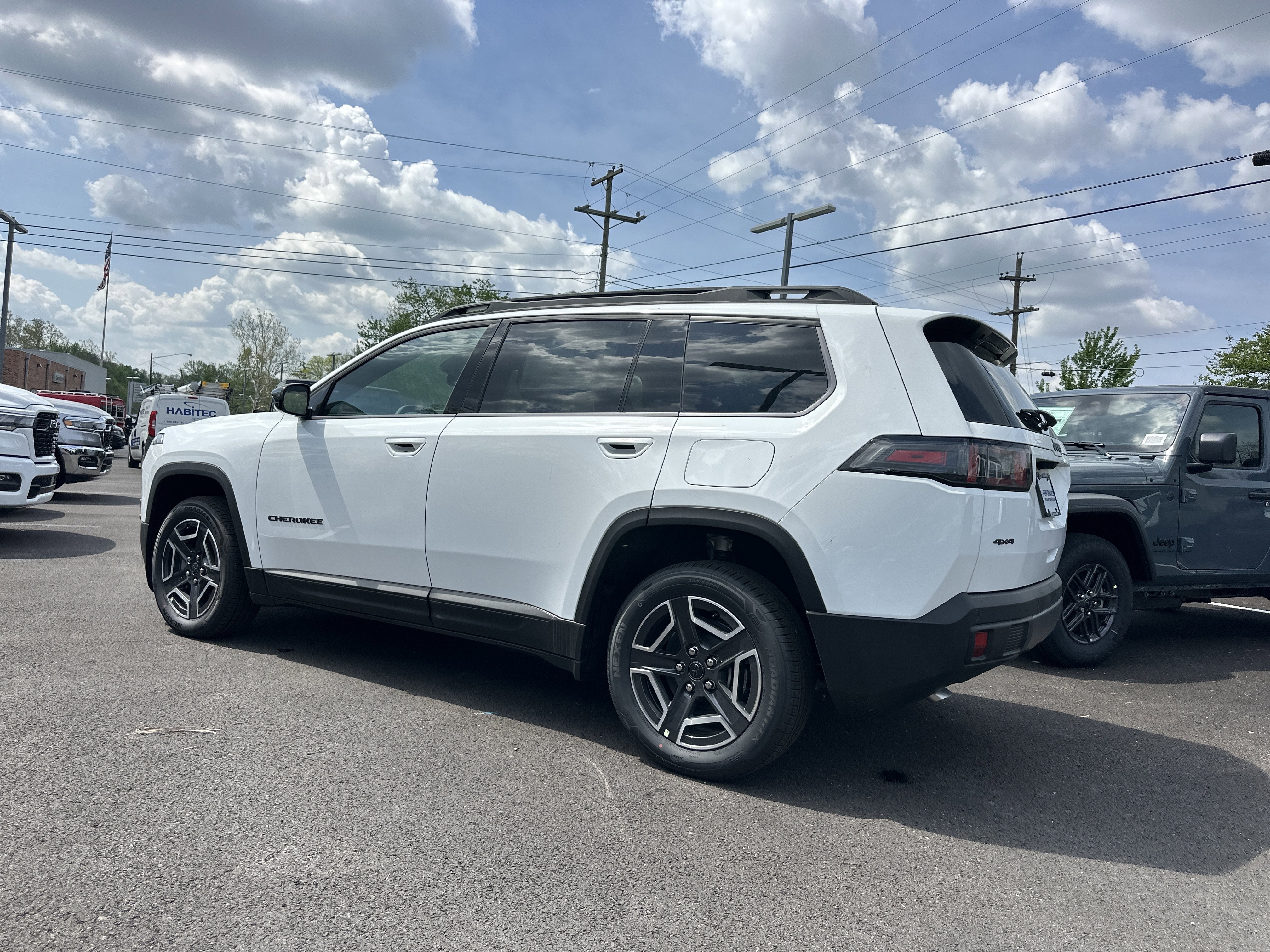2026 Jeep Cherokee Laredo