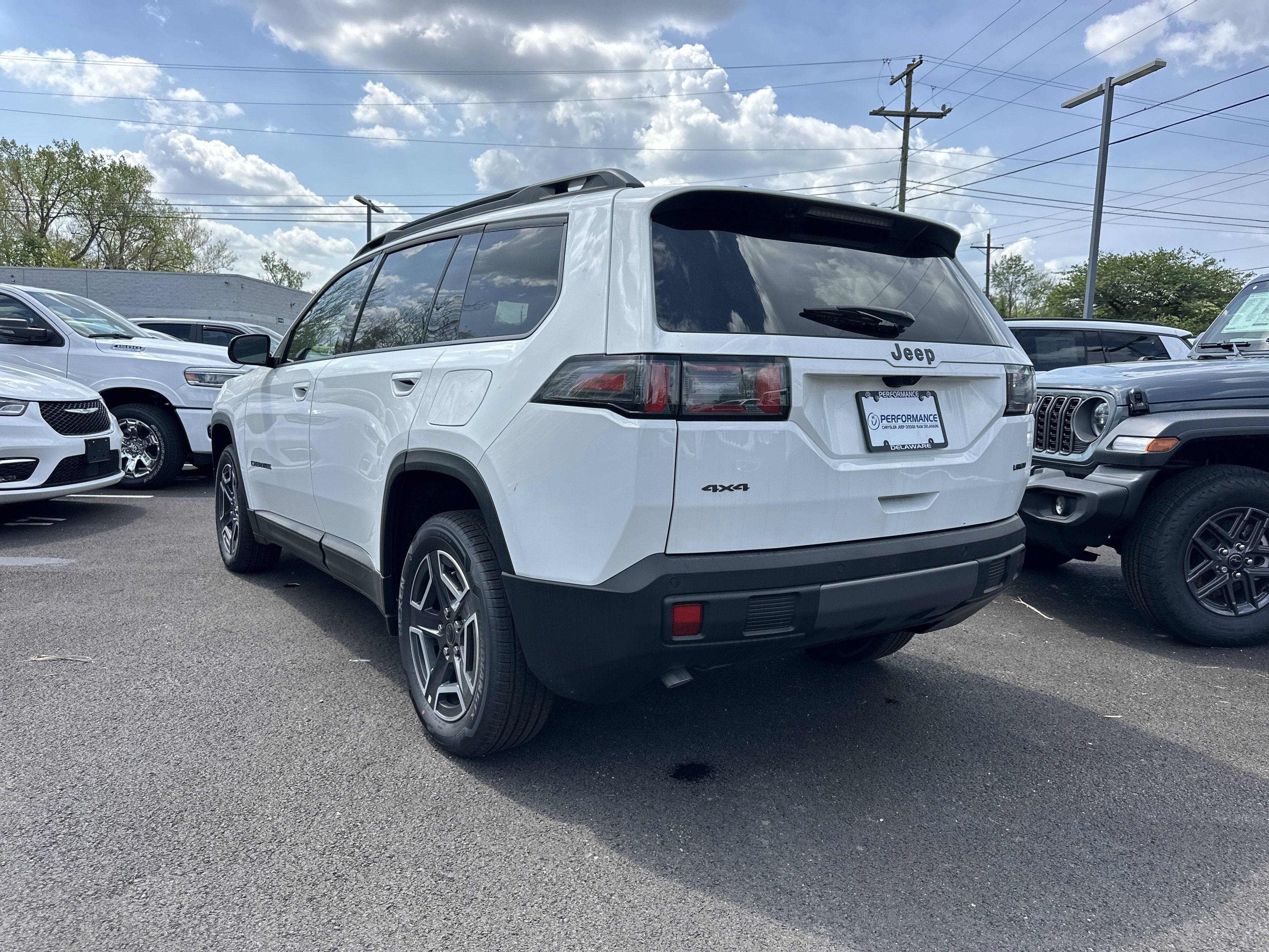 2026 Jeep Cherokee Laredo