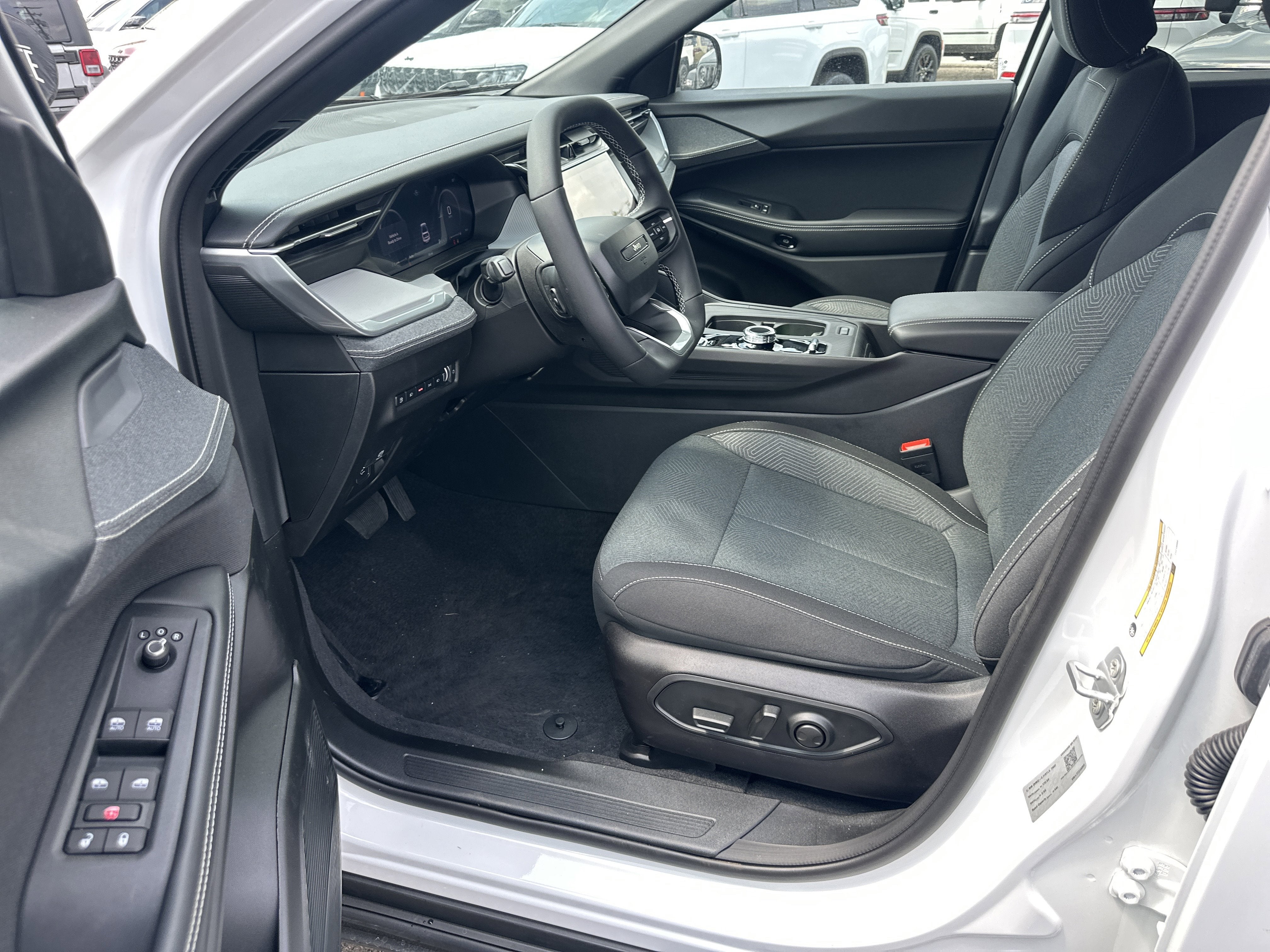 2026 Jeep Cherokee Laredo