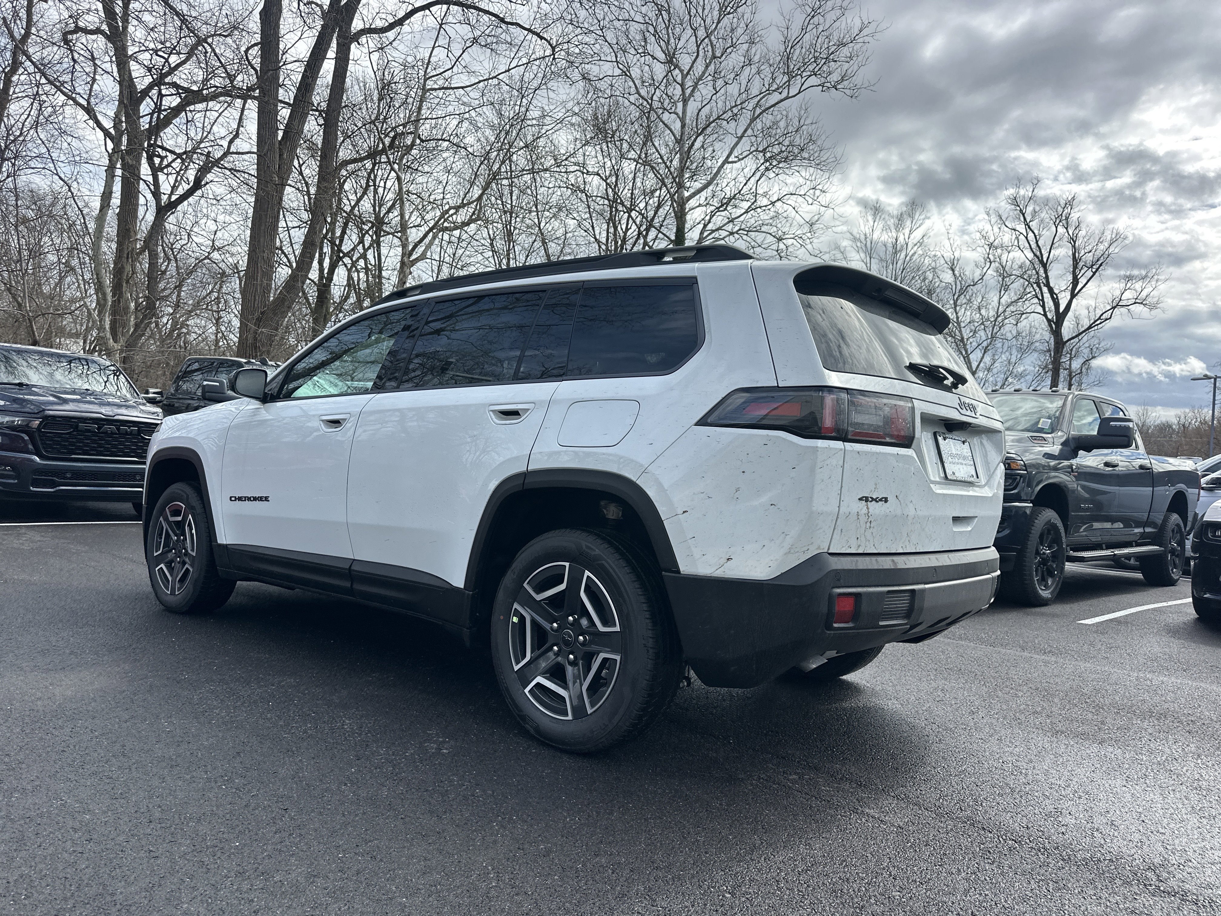 2026 Jeep Cherokee Laredo