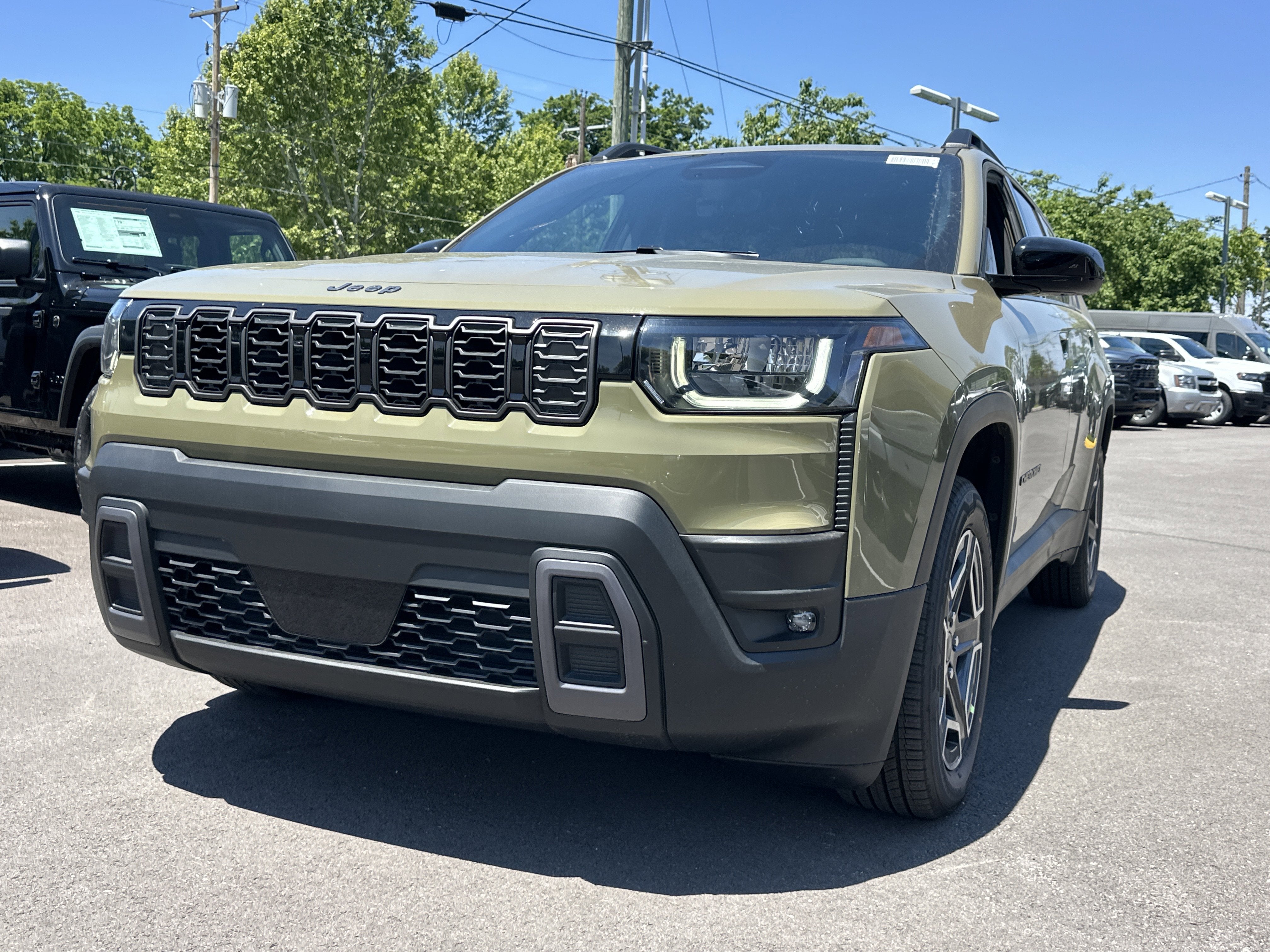 2026 Jeep Cherokee Laredo