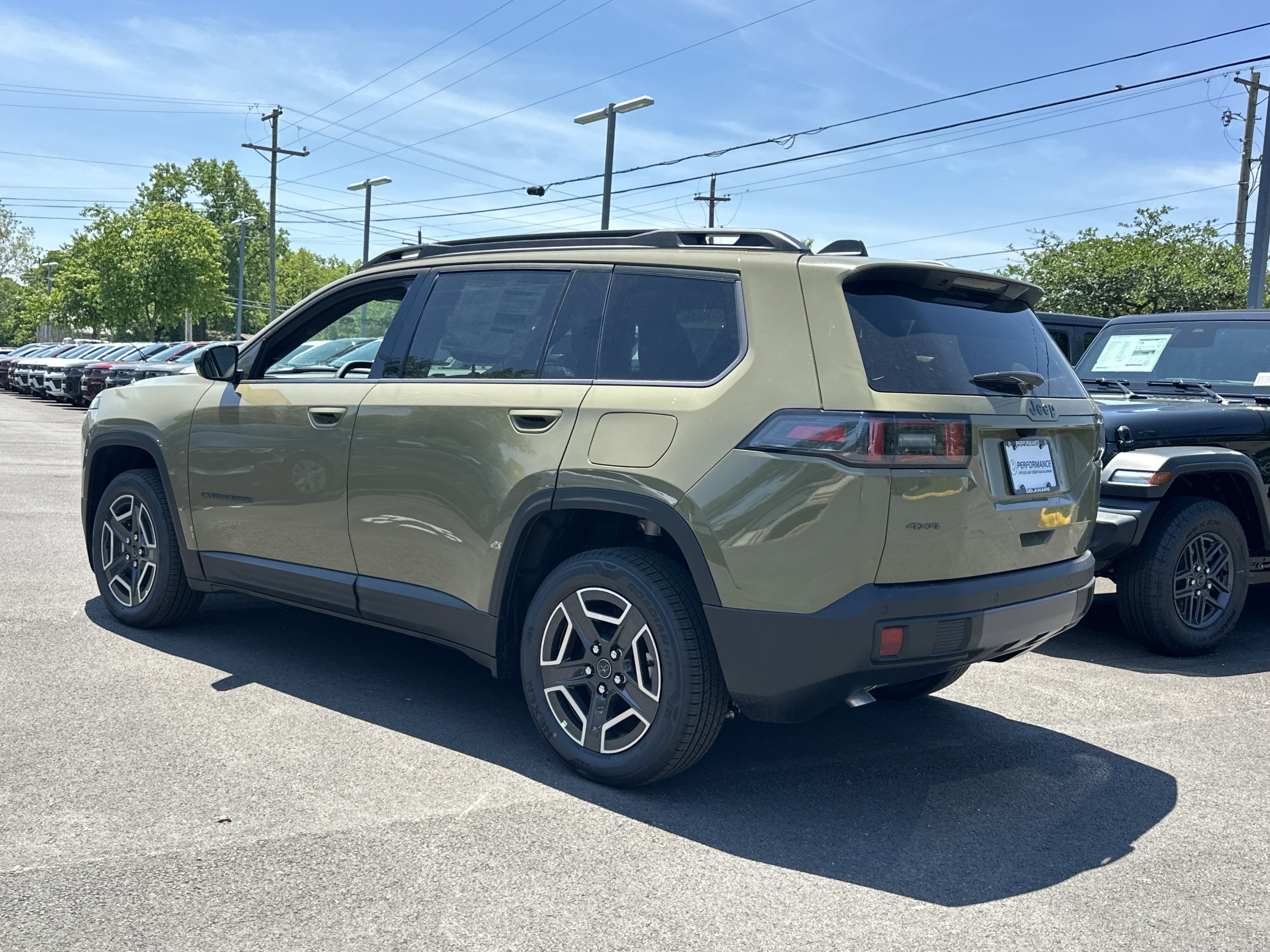 2026 Jeep Cherokee Laredo