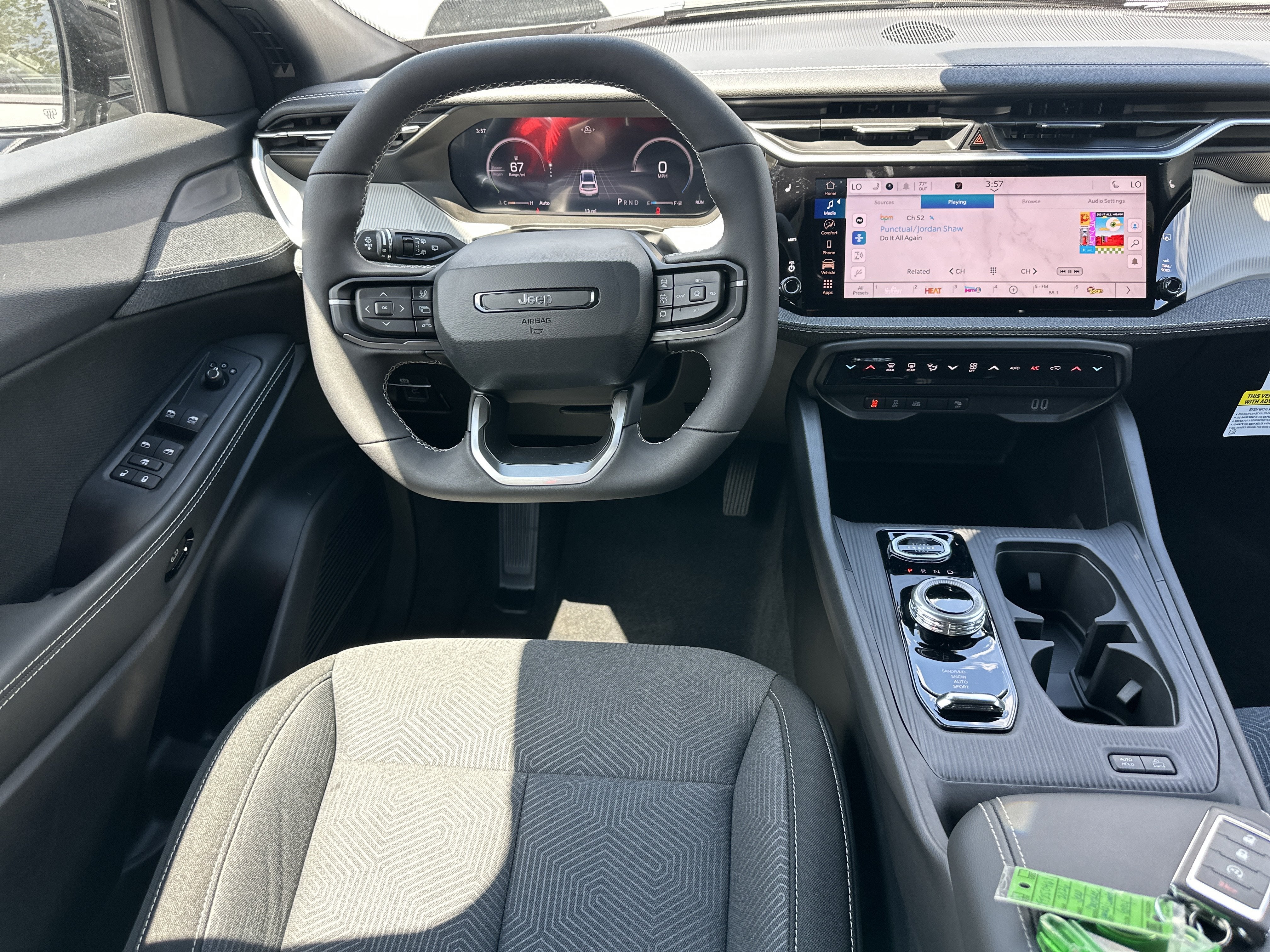 2026 Jeep Cherokee Laredo