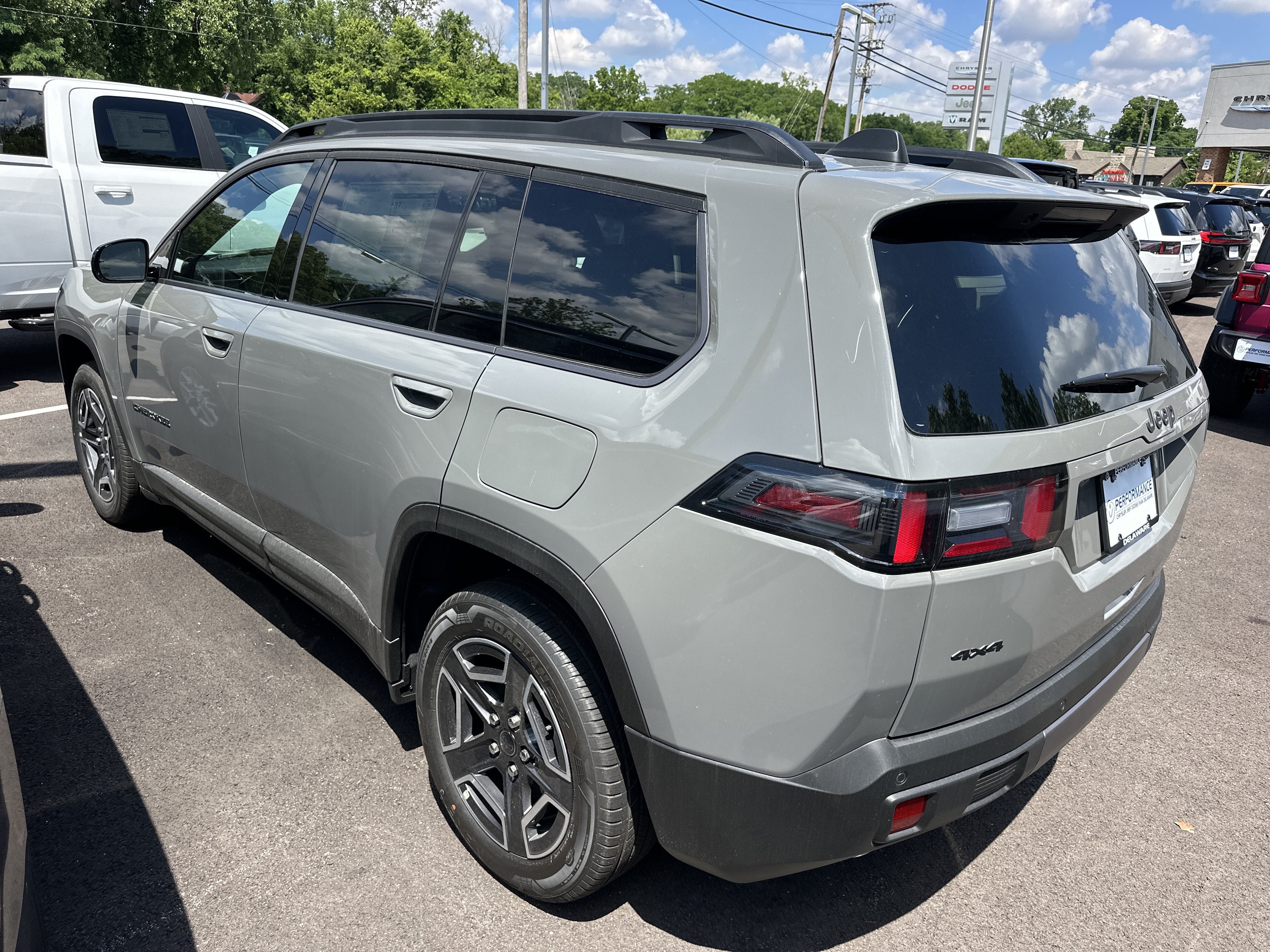 2026 Jeep Cherokee Laredo