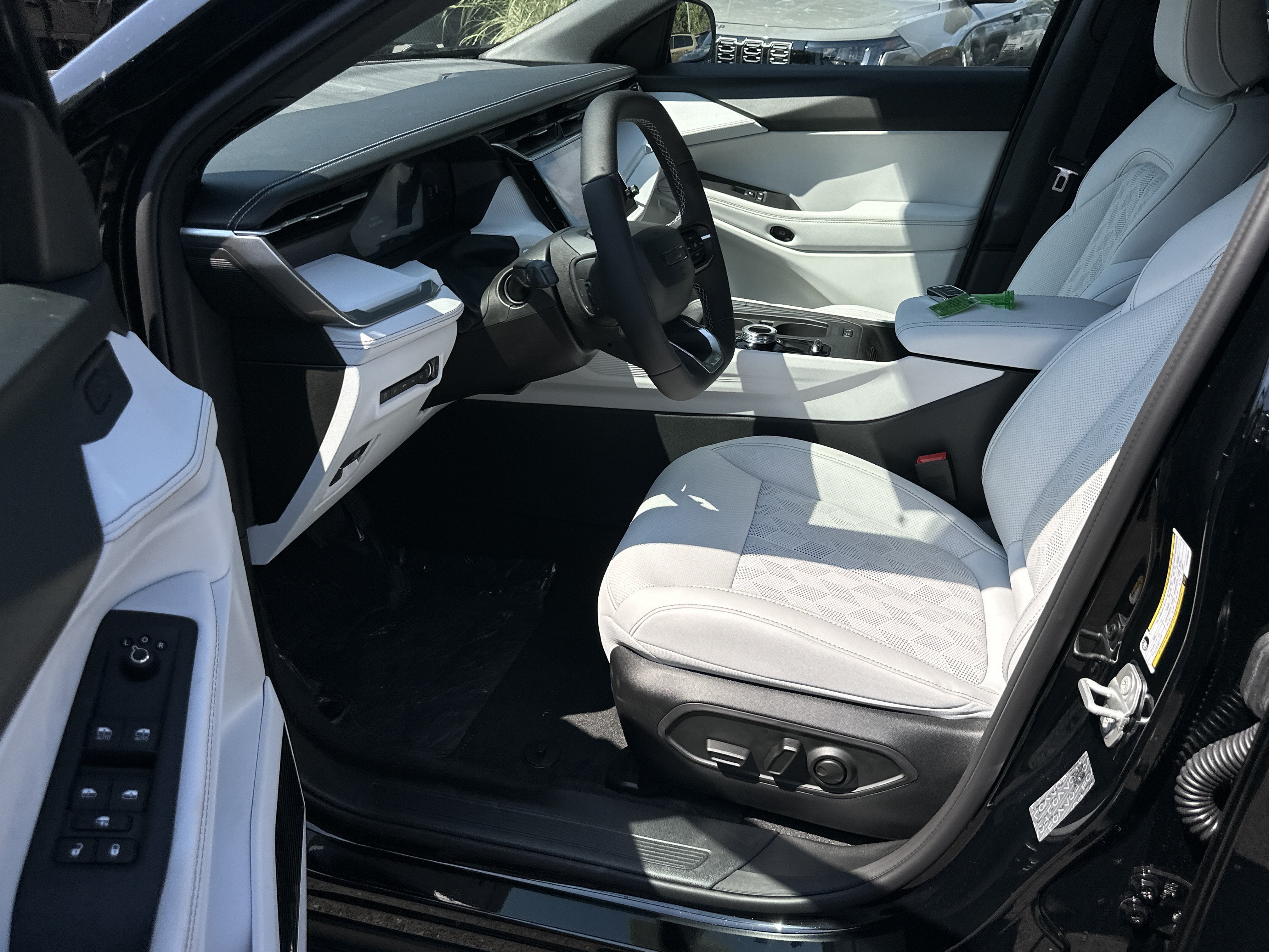 2026 Jeep Cherokee Overland