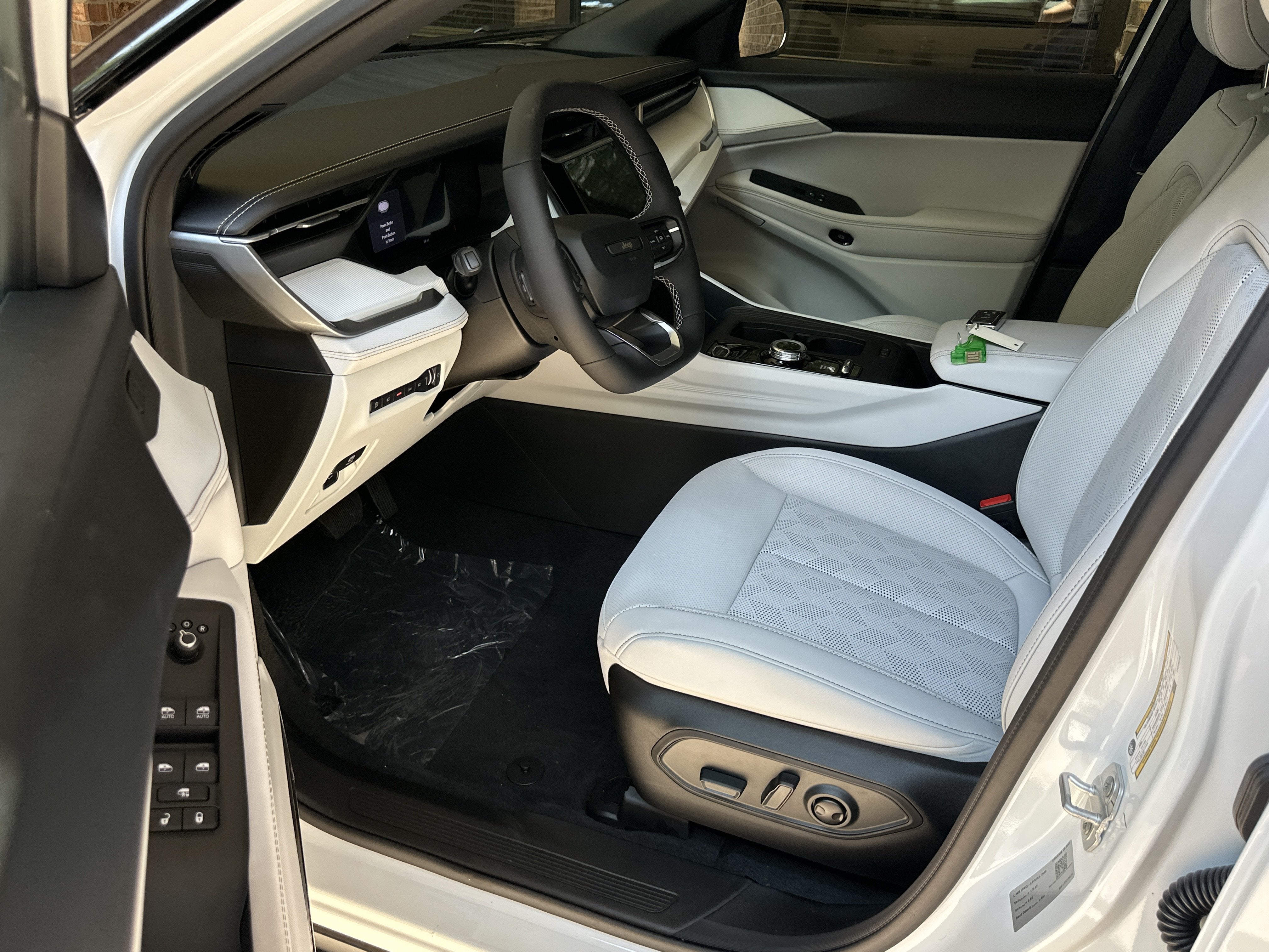 2026 Jeep Cherokee Overland