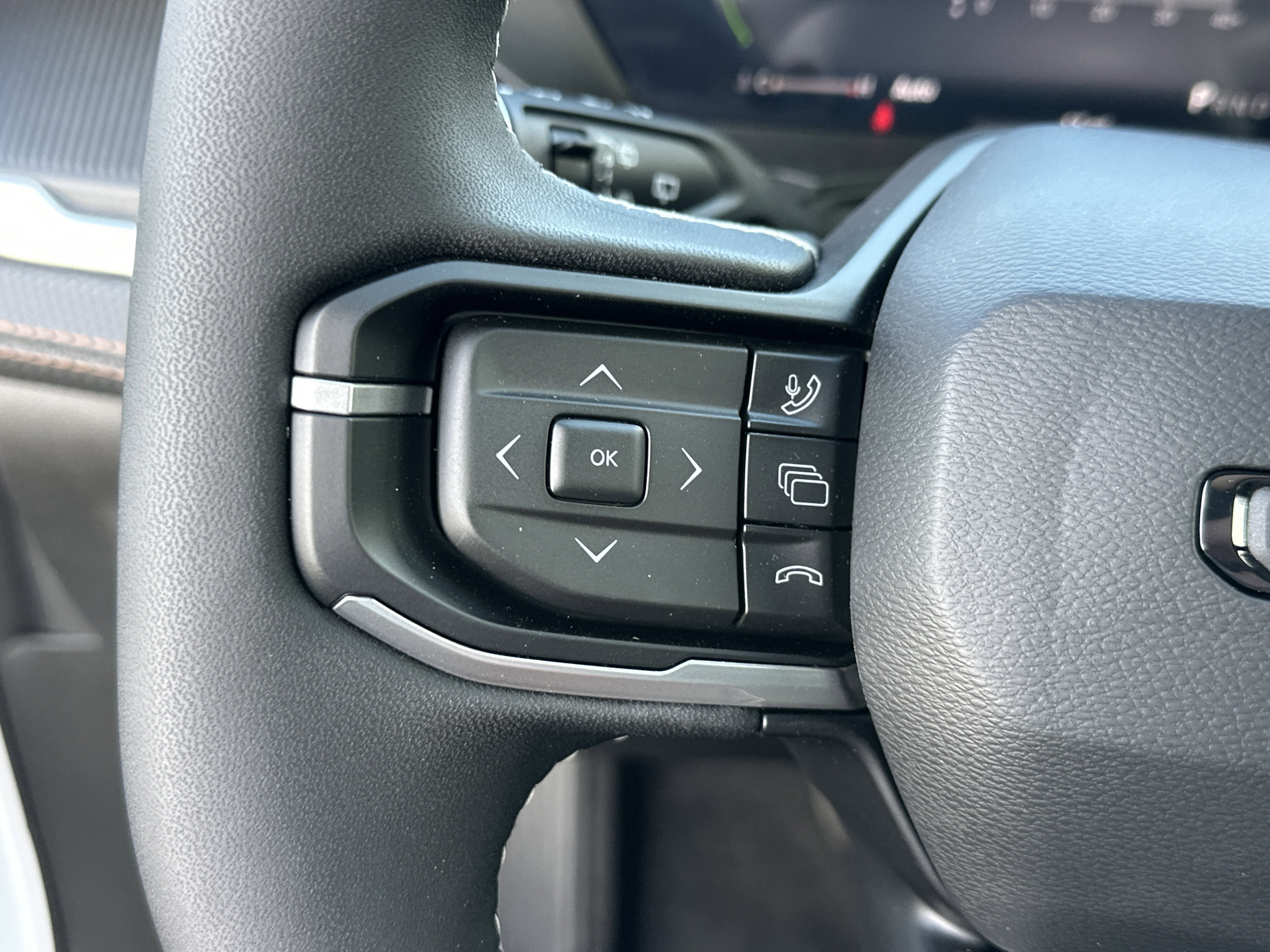 2026 Jeep Cherokee Overland