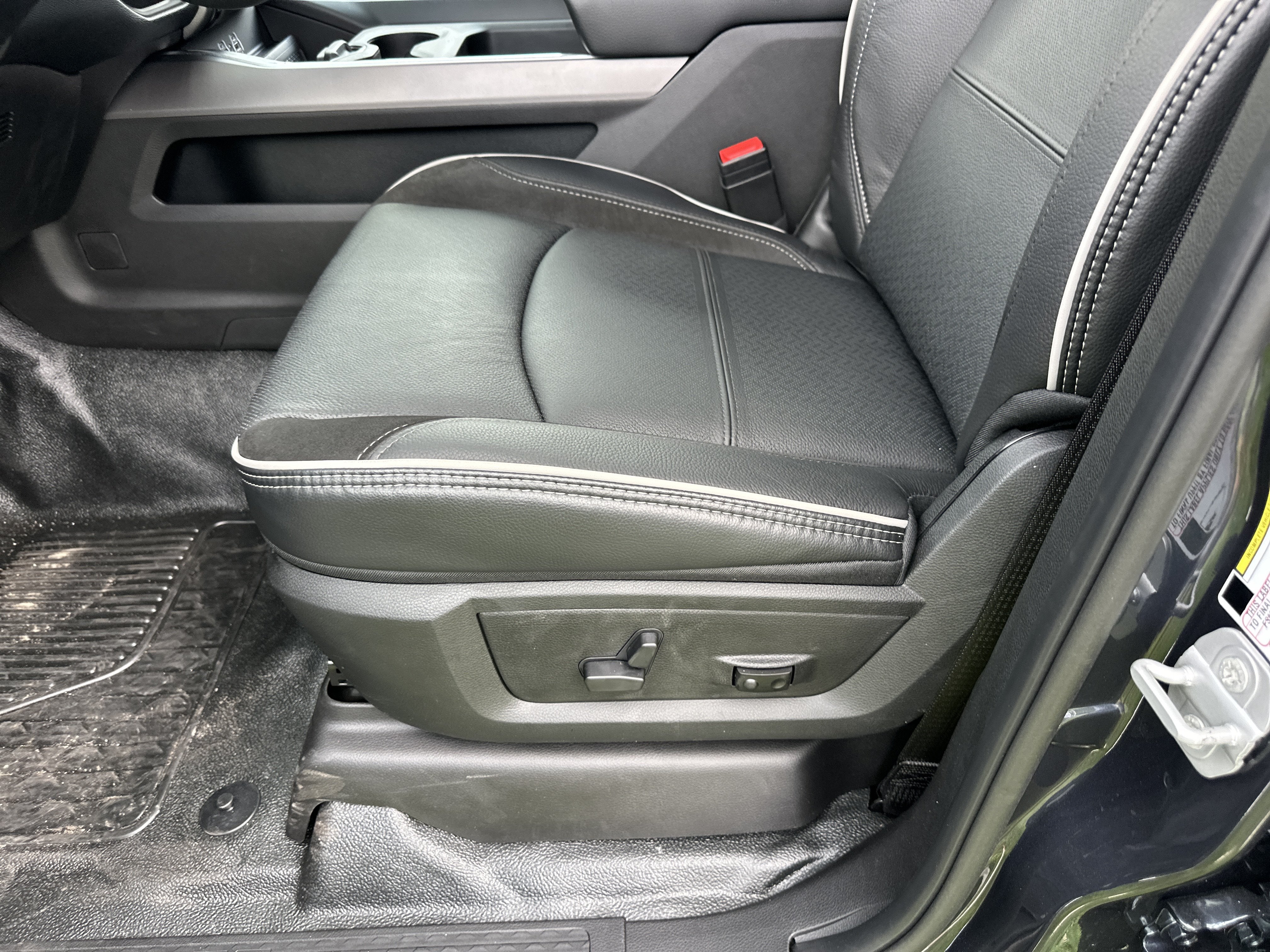 2027 RAM 5500HD Laramie