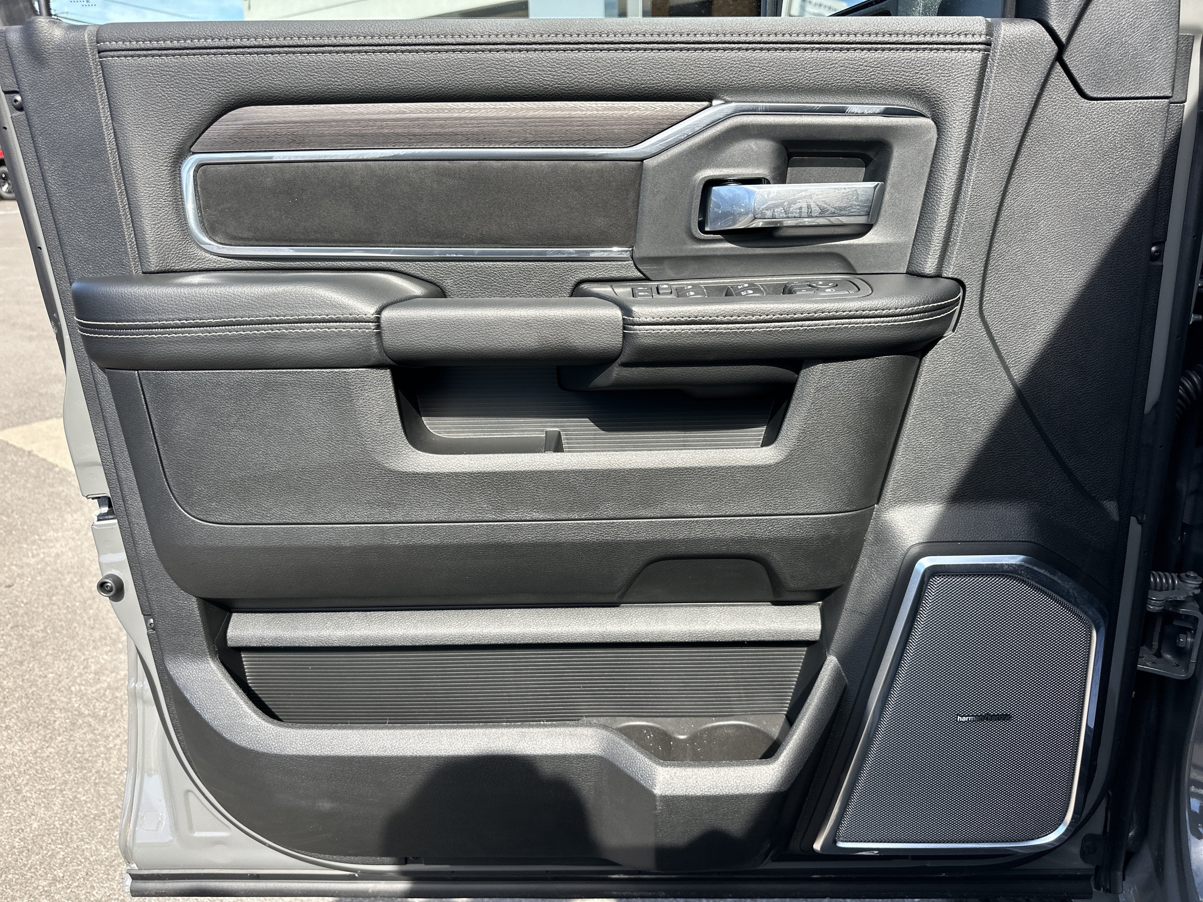 2027 RAM 5500 Chassis Cab Laramie