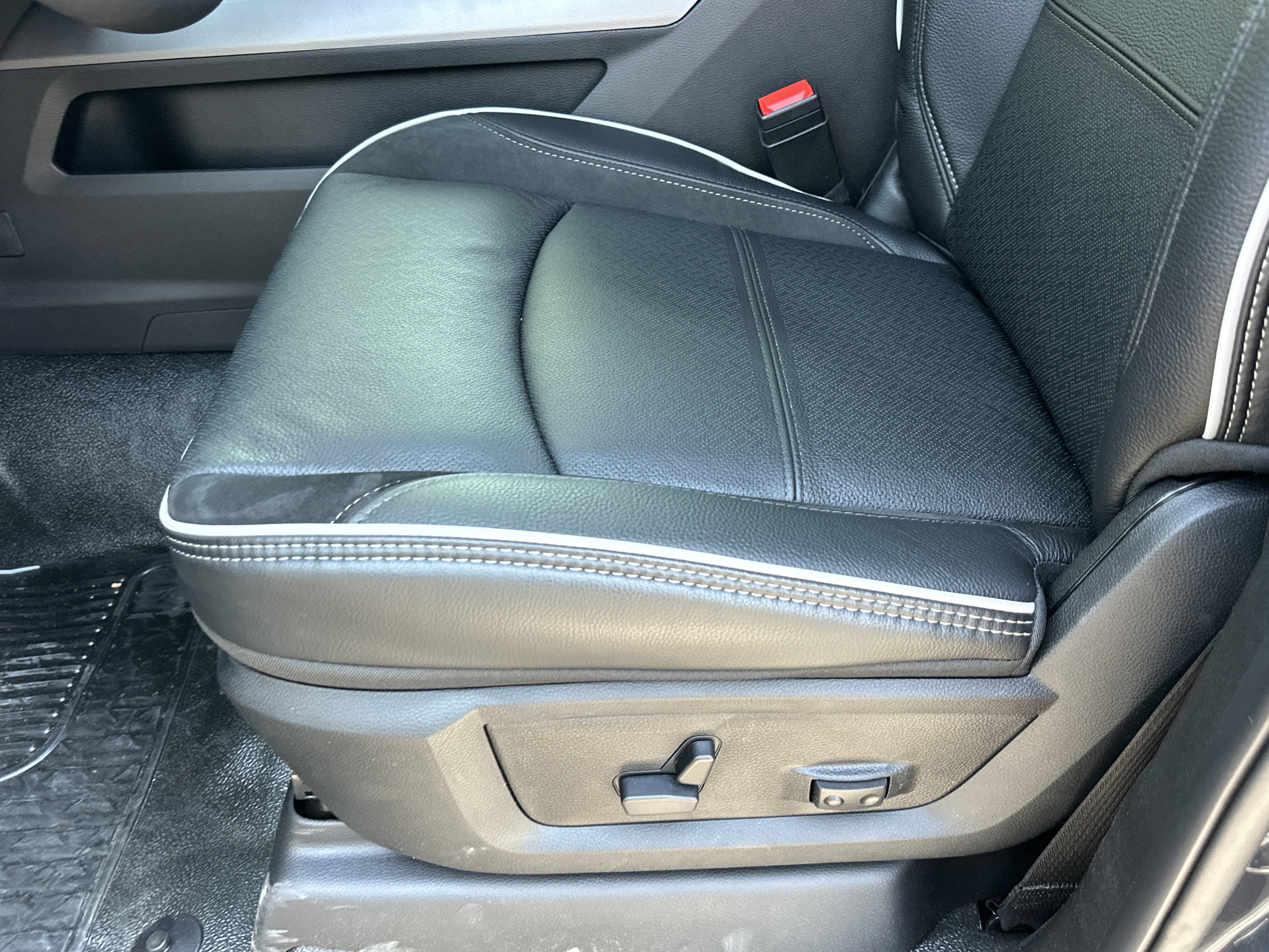 2026 RAM 5500HD Laramie