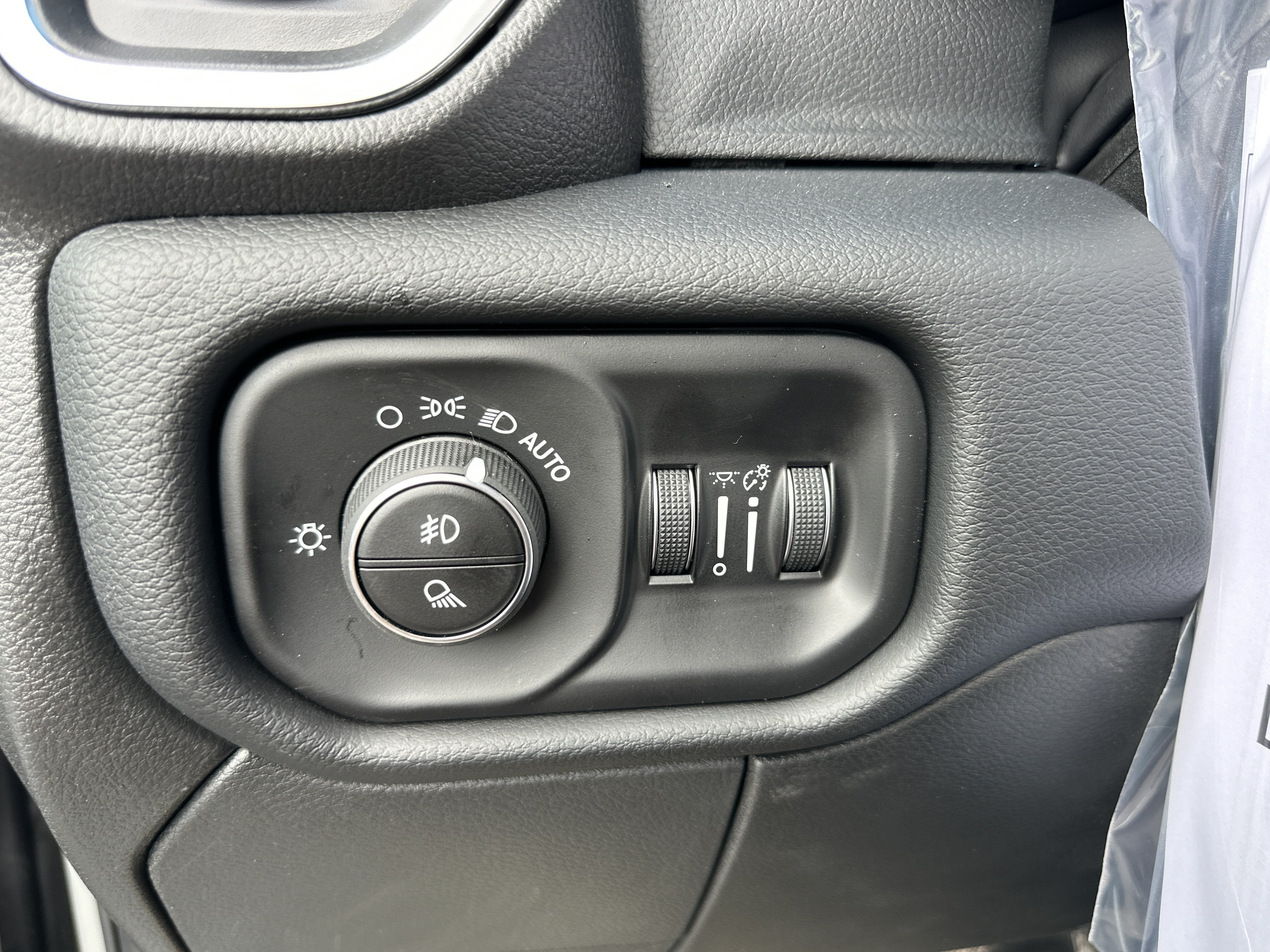 2027 RAM 5500 Chassis Cab Laramie