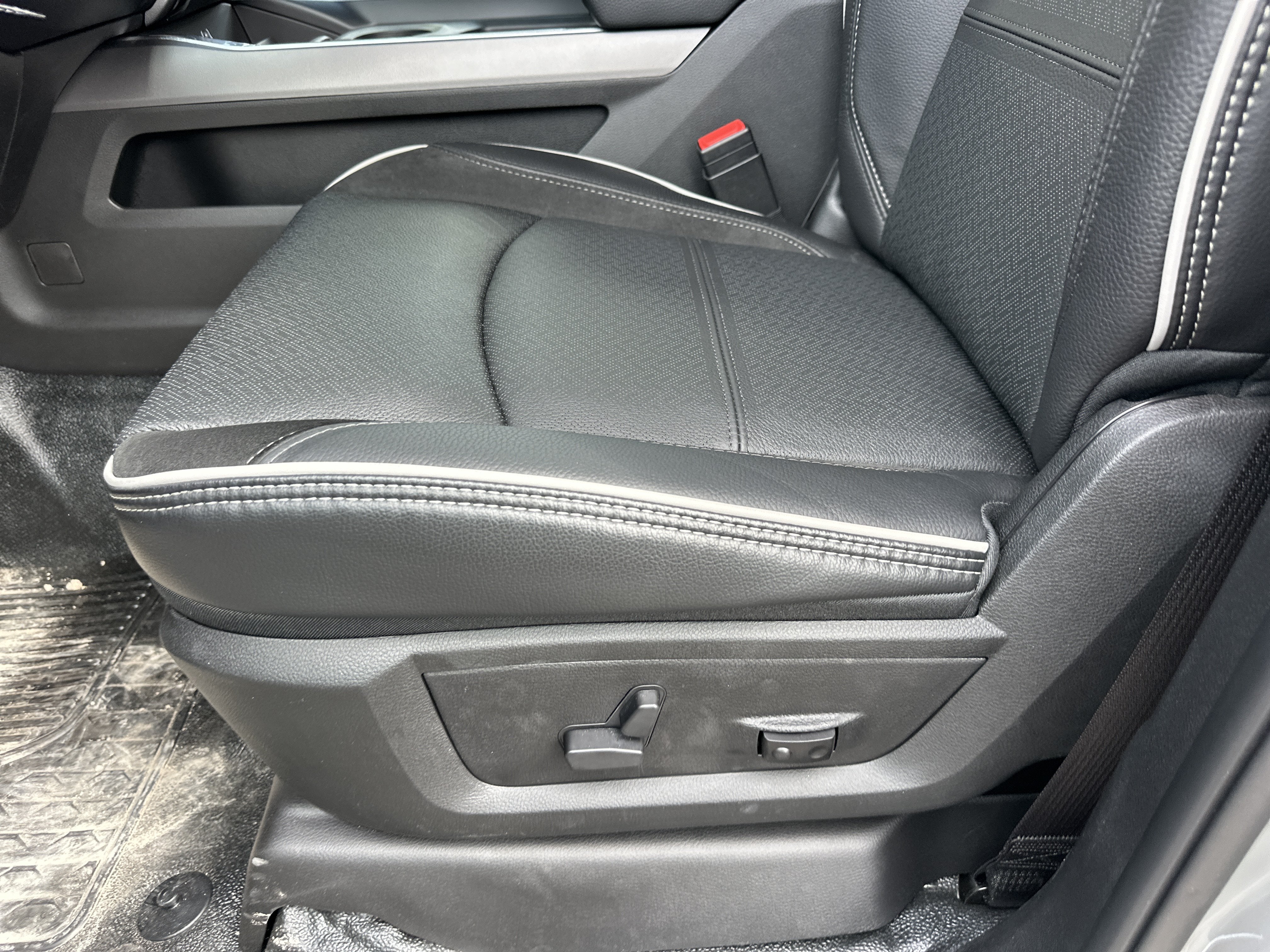 2027 RAM 5500 Chassis Cab Laramie