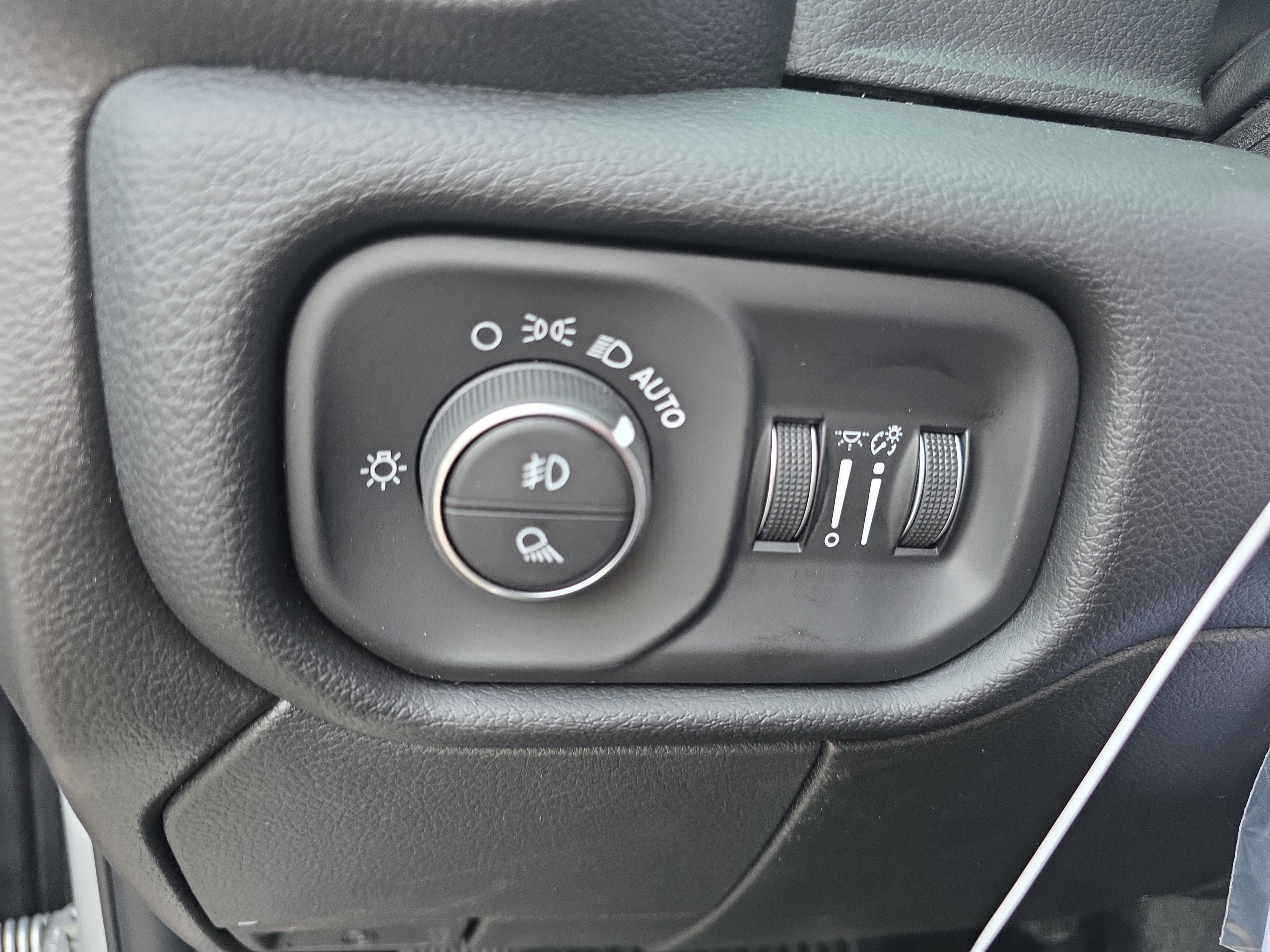 2027 RAM 3500 Chassis Cab Laramie