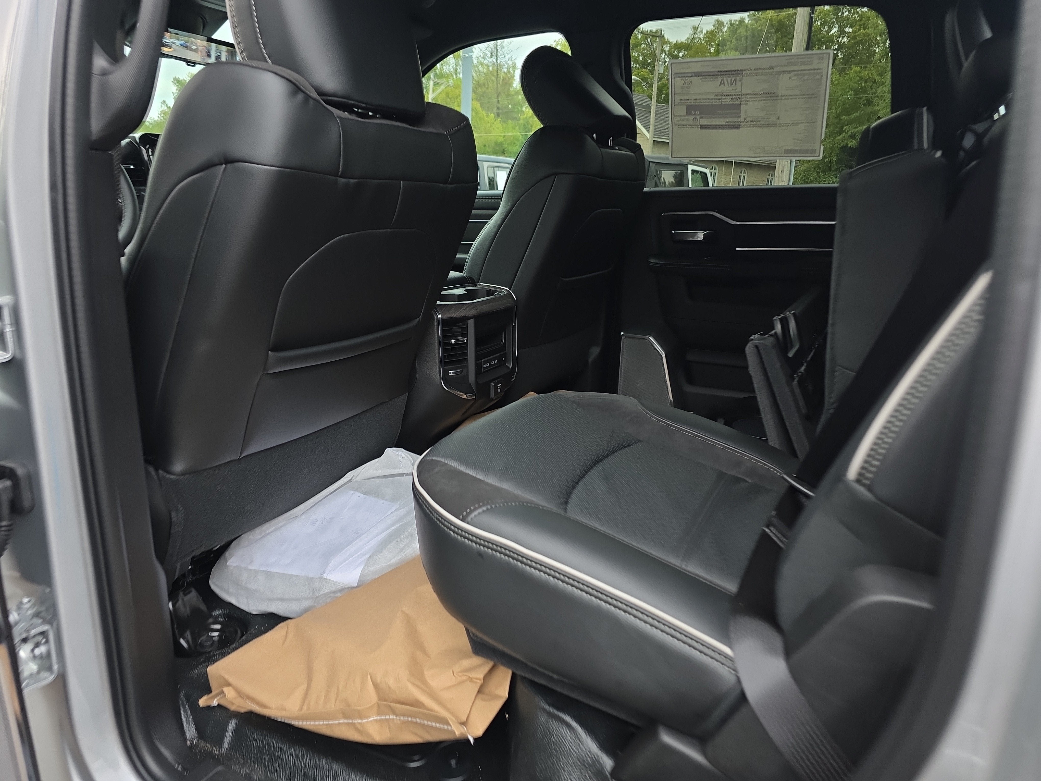 2027 RAM 3500 Chassis Cab Laramie