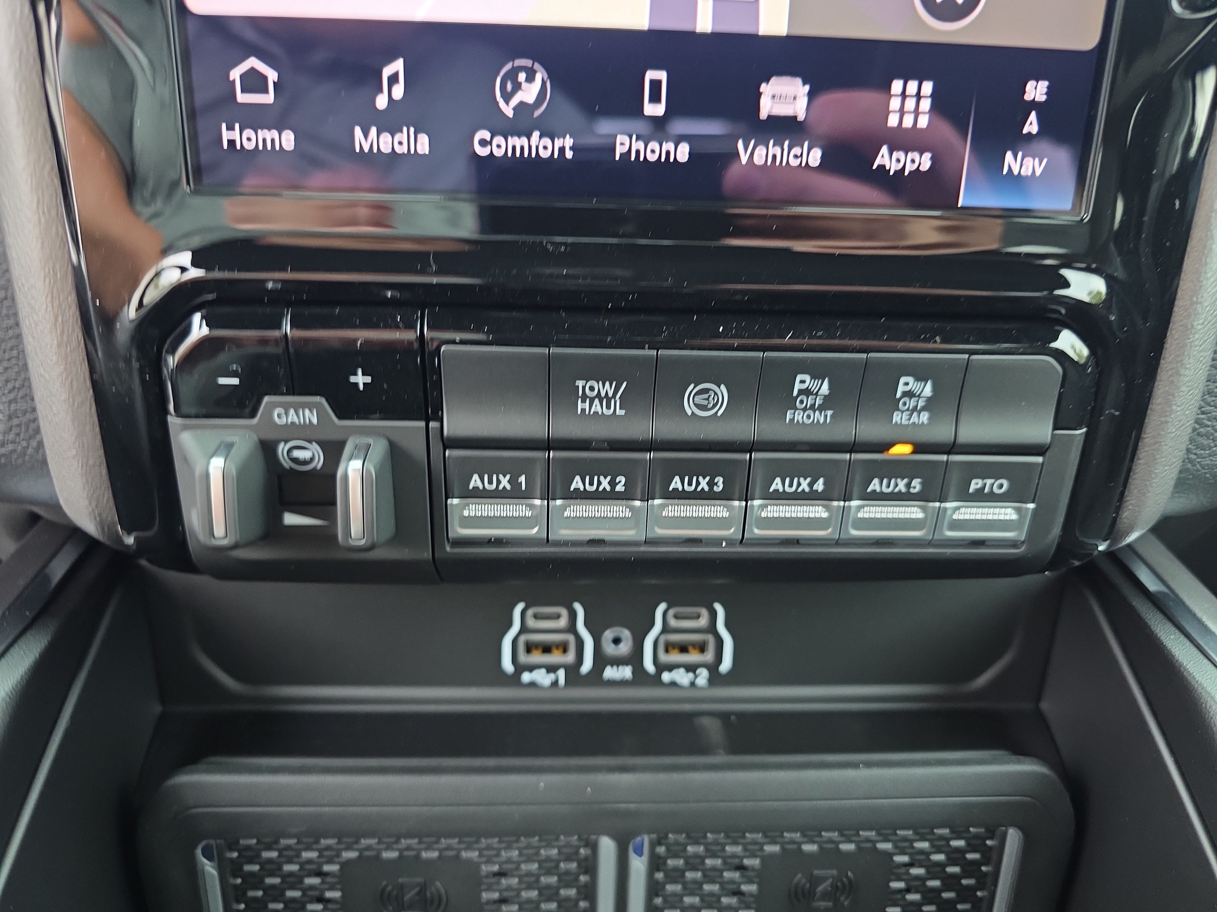 2027 RAM 3500 Chassis Cab Laramie