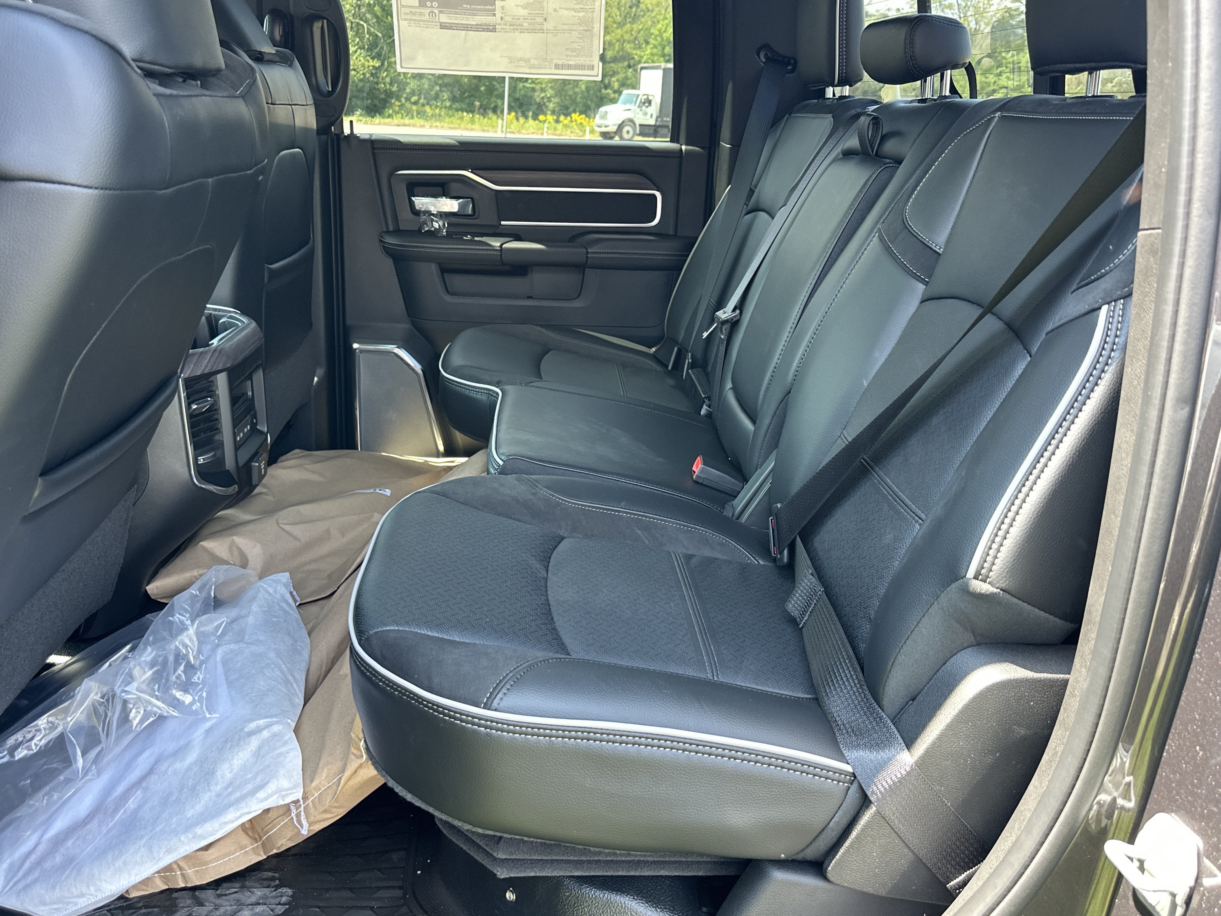 2027 RAM 3500 Chassis Cab Laramie