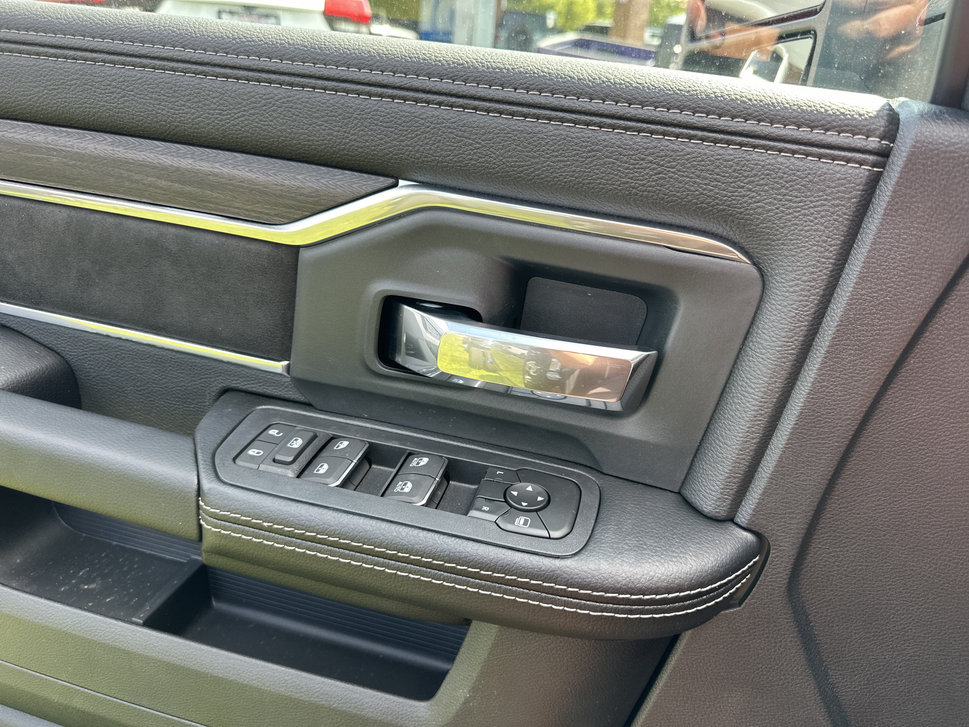 2027 RAM 3500 Chassis Cab Laramie
