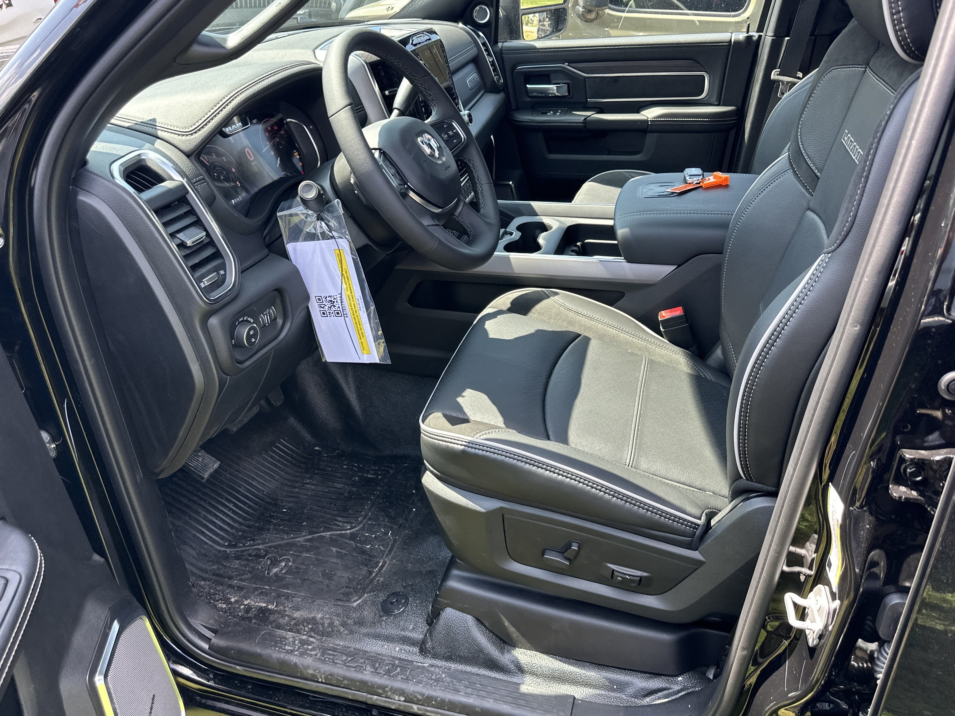 2027 RAM 3500 Chassis Cab Laramie