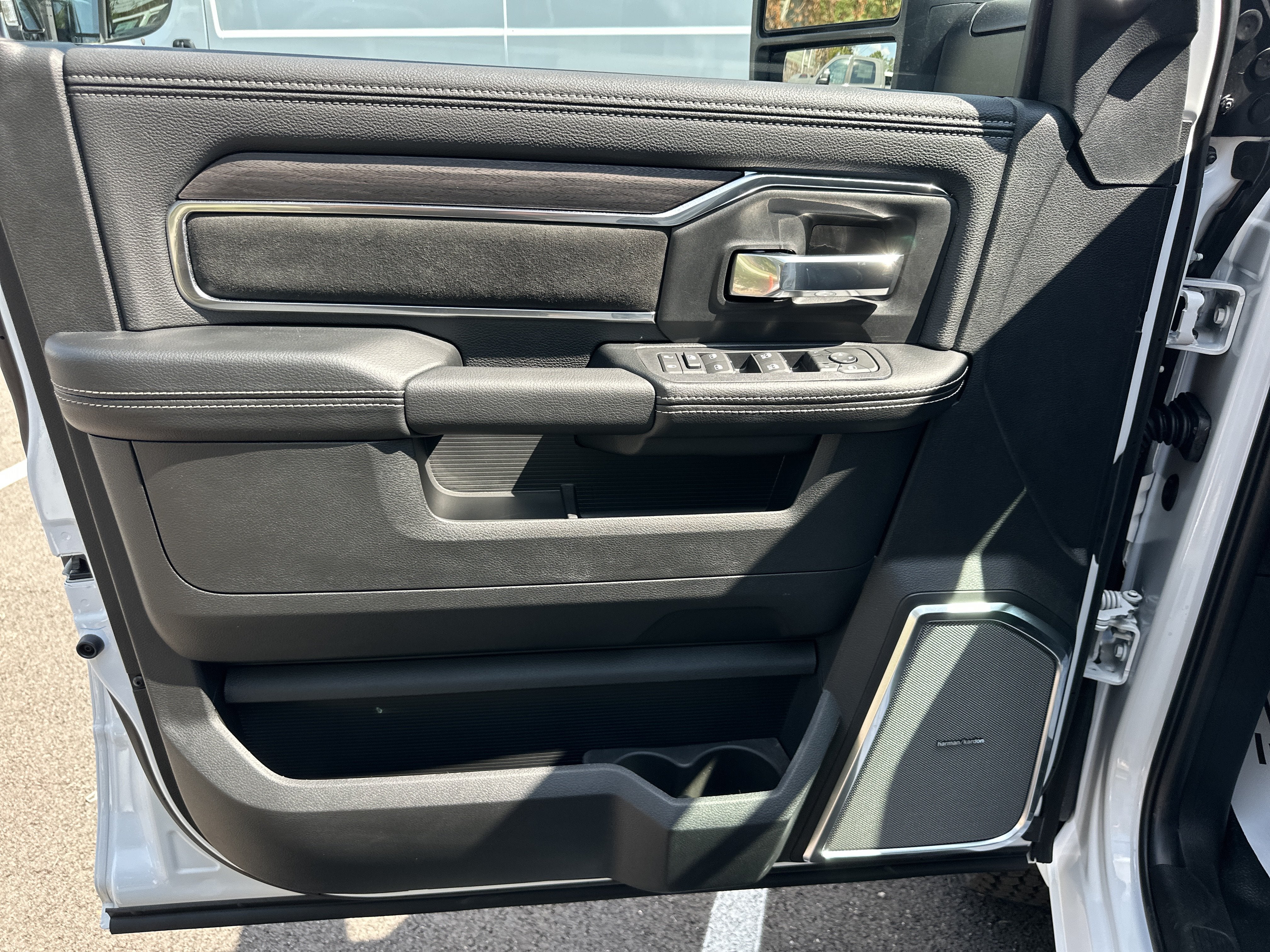 2027 RAM 3500 Chassis Cab Laramie