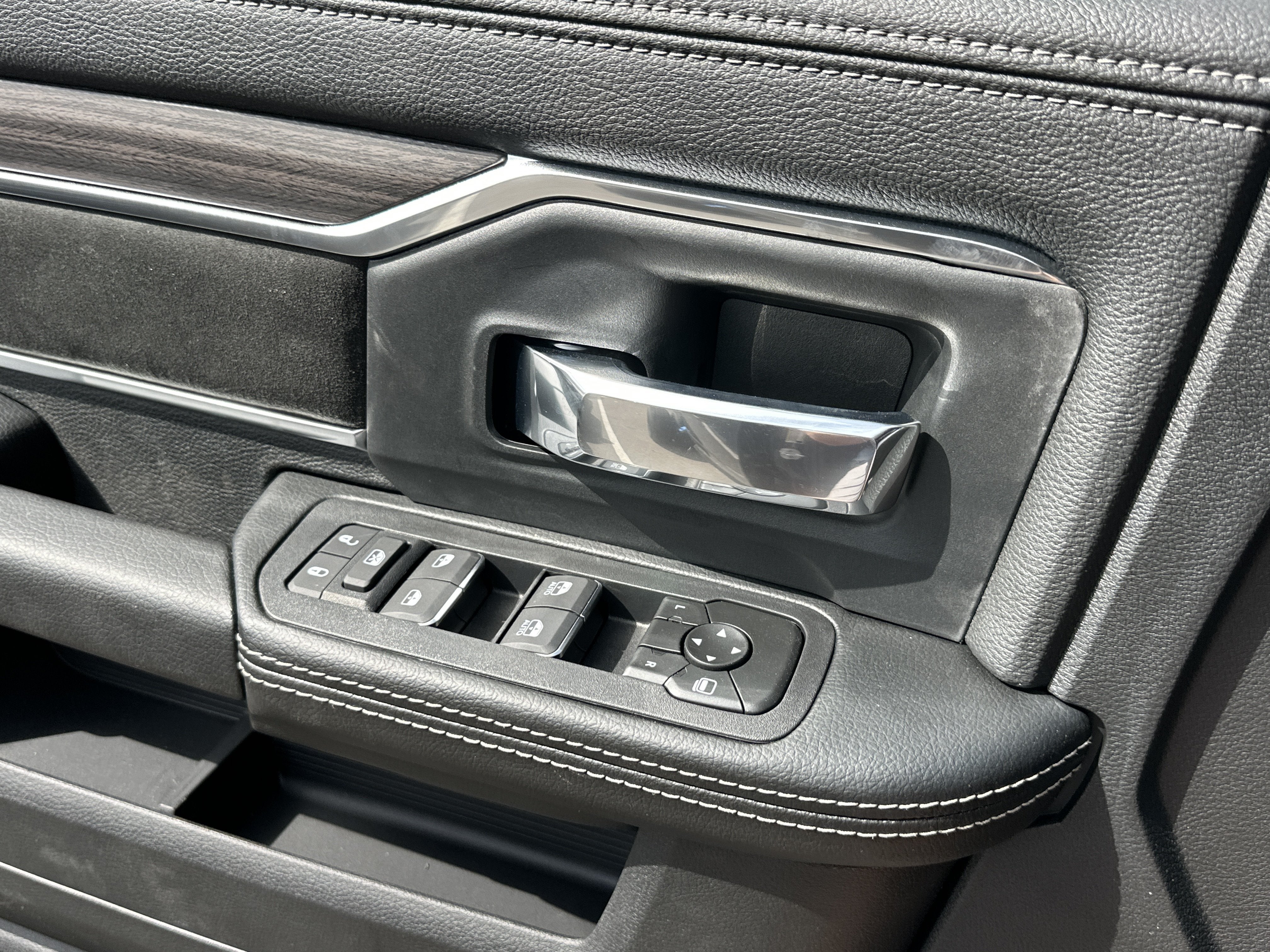 2027 RAM 3500 Chassis Cab Laramie