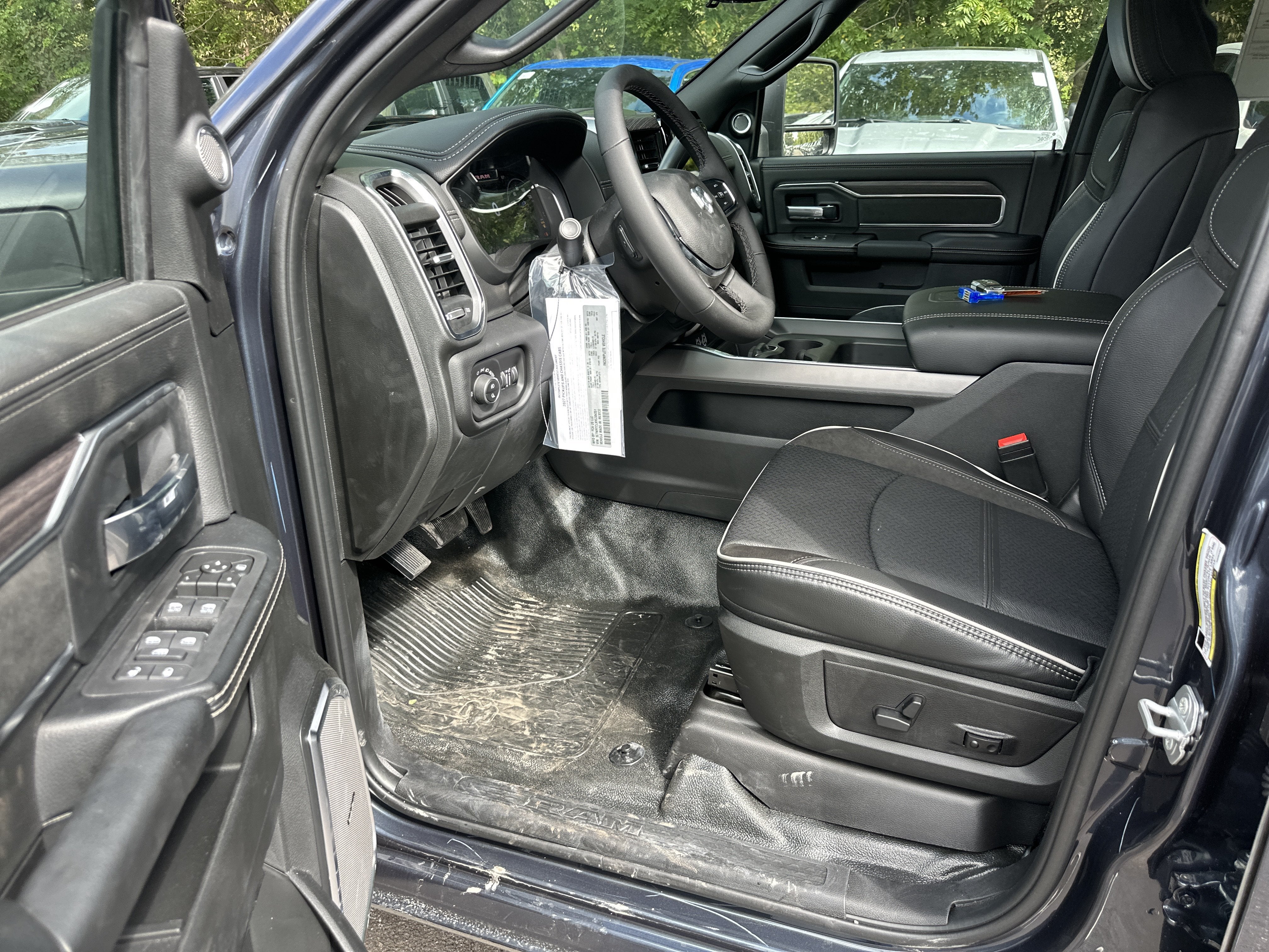 2027 RAM 3500 Chassis Cab Laramie