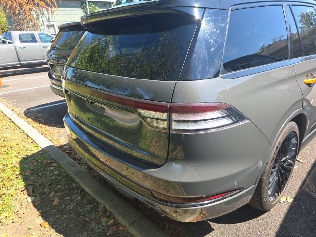 2022 Lincoln Aviator Black Label