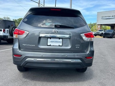 2016 Nissan Pathfinder SV