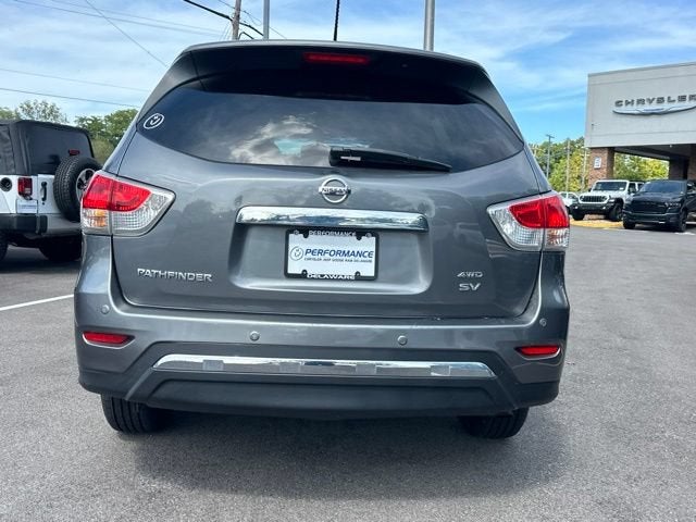 2016 Nissan Pathfinder SV