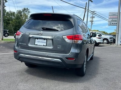 2016 Nissan Pathfinder SV