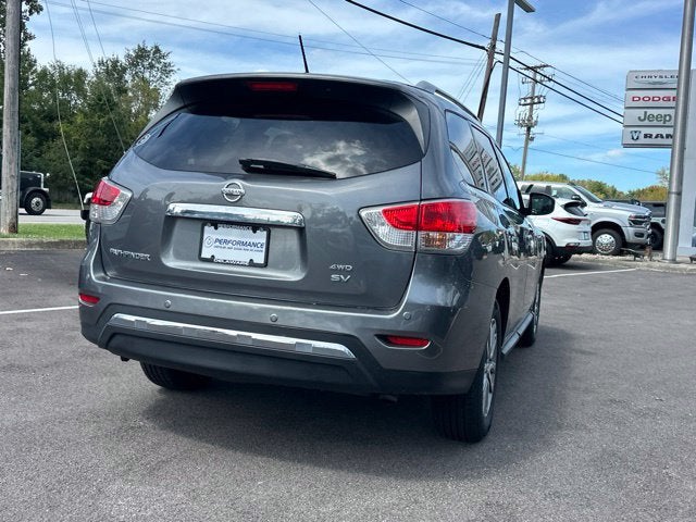 2016 Nissan Pathfinder SV