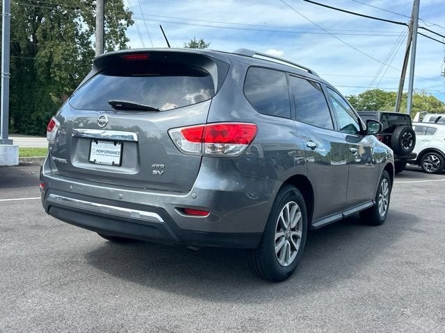 2016 Nissan Pathfinder SV