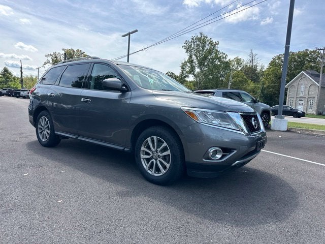 2016 Nissan Pathfinder SV