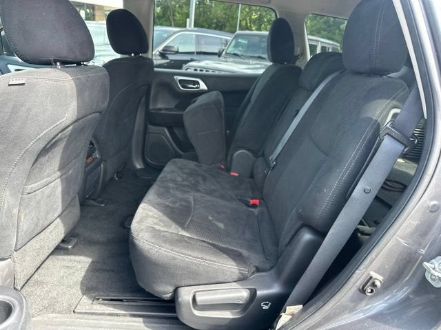 2016 Nissan Pathfinder SV