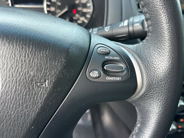 2016 Nissan Pathfinder SV