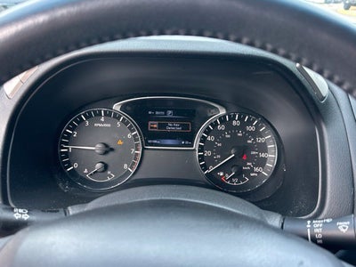 2016 Nissan Pathfinder SV