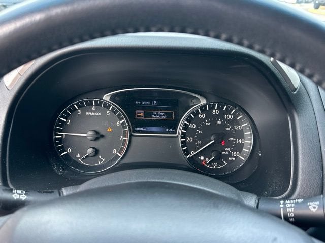 2016 Nissan Pathfinder SV