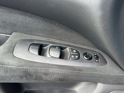 2016 Nissan Pathfinder SV