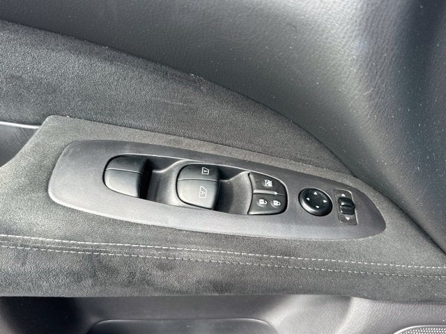 2016 Nissan Pathfinder SV